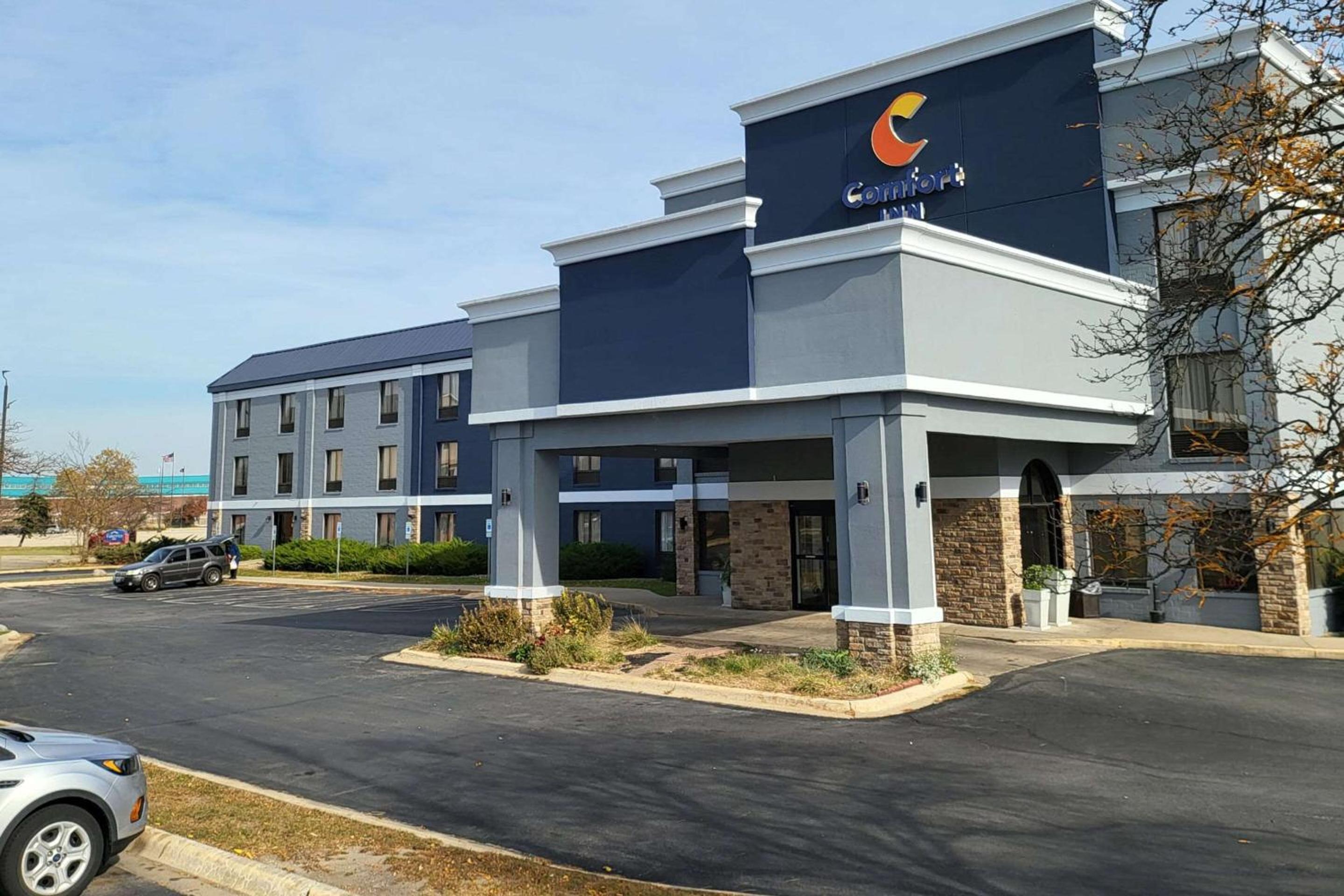 Comfort Inn Bourbonnais near I-57 view 3