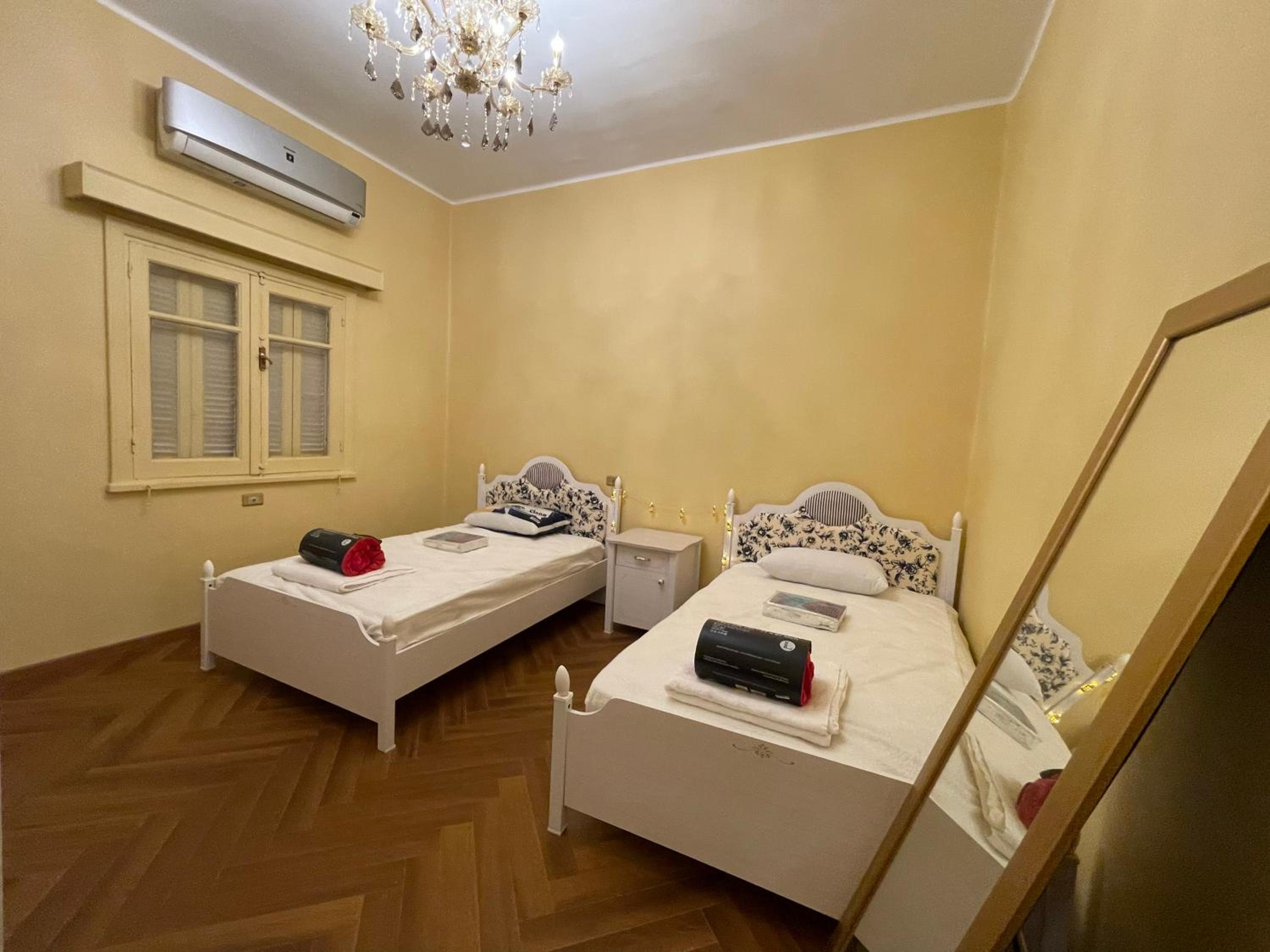 Luxury 5-Star Stay in Cairo Downtown Garden City - Steps from the Nile & All Top Attractions
