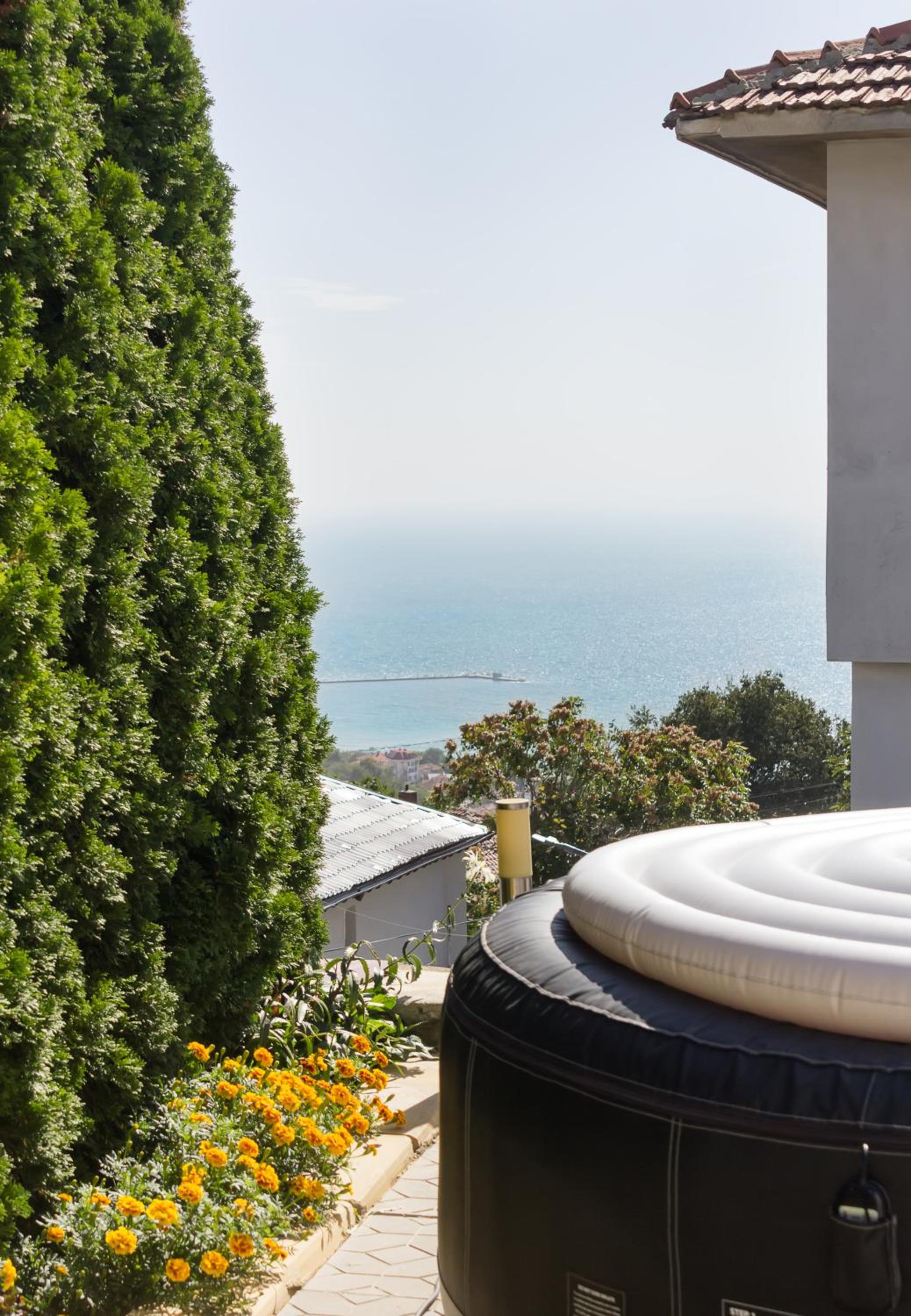 Balchik Sea View Escape 5BR Luxury with Hot Tub & Free Parking