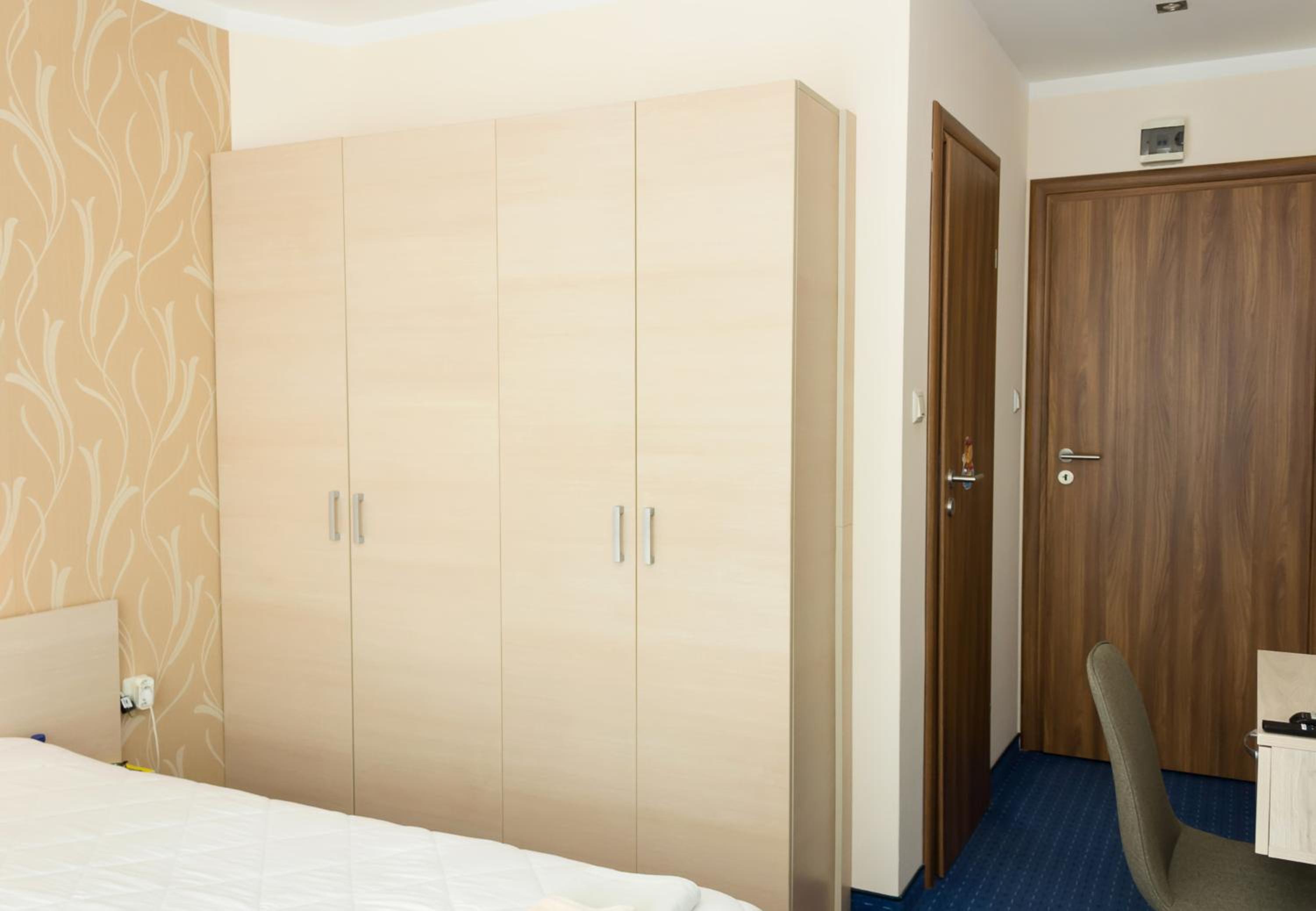 Balchik Sea View Escape 5BR Luxury with Hot Tub & Free Parking