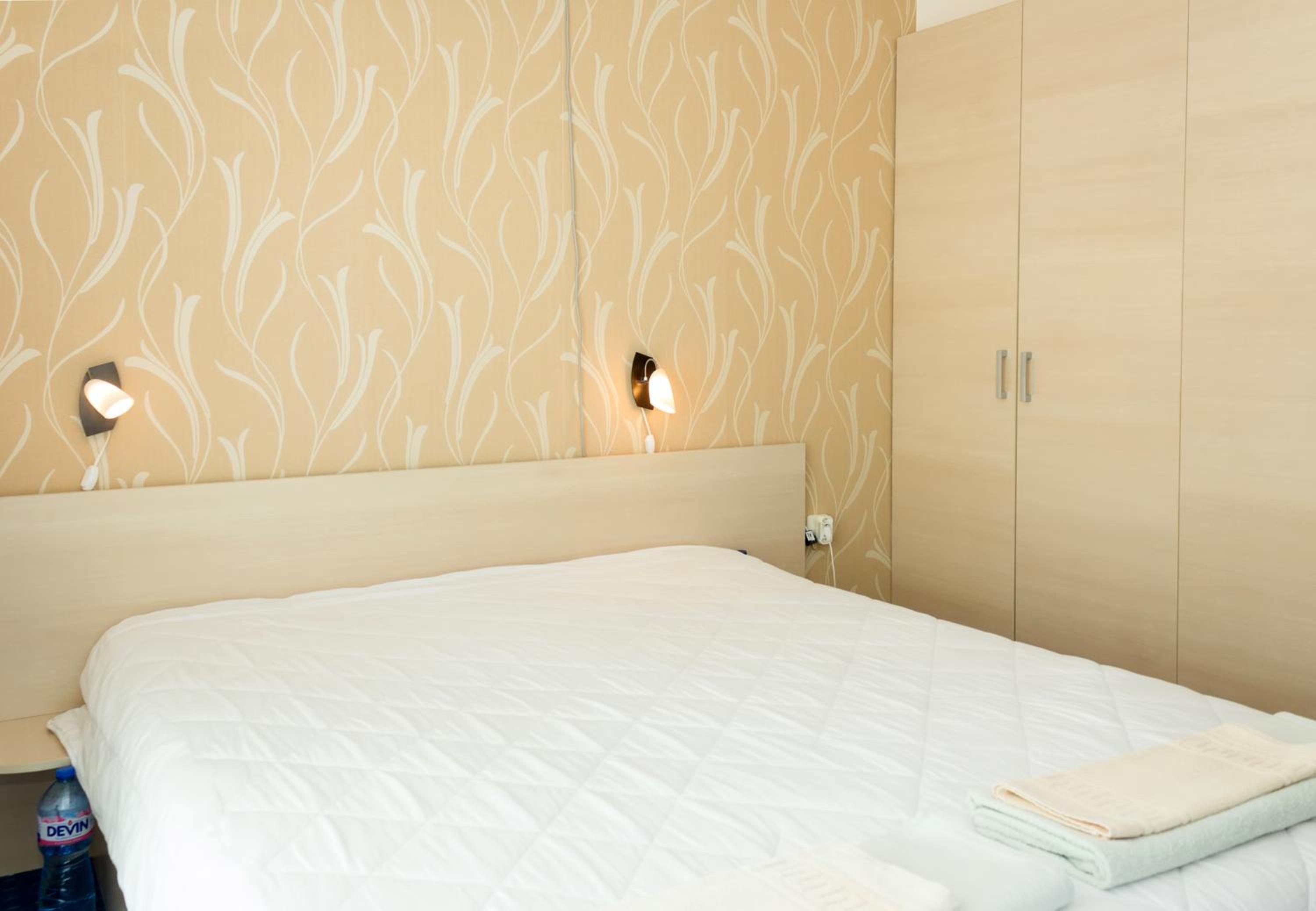 Balchik Sea View Escape 5BR Luxury with Hot Tub & Free Parking