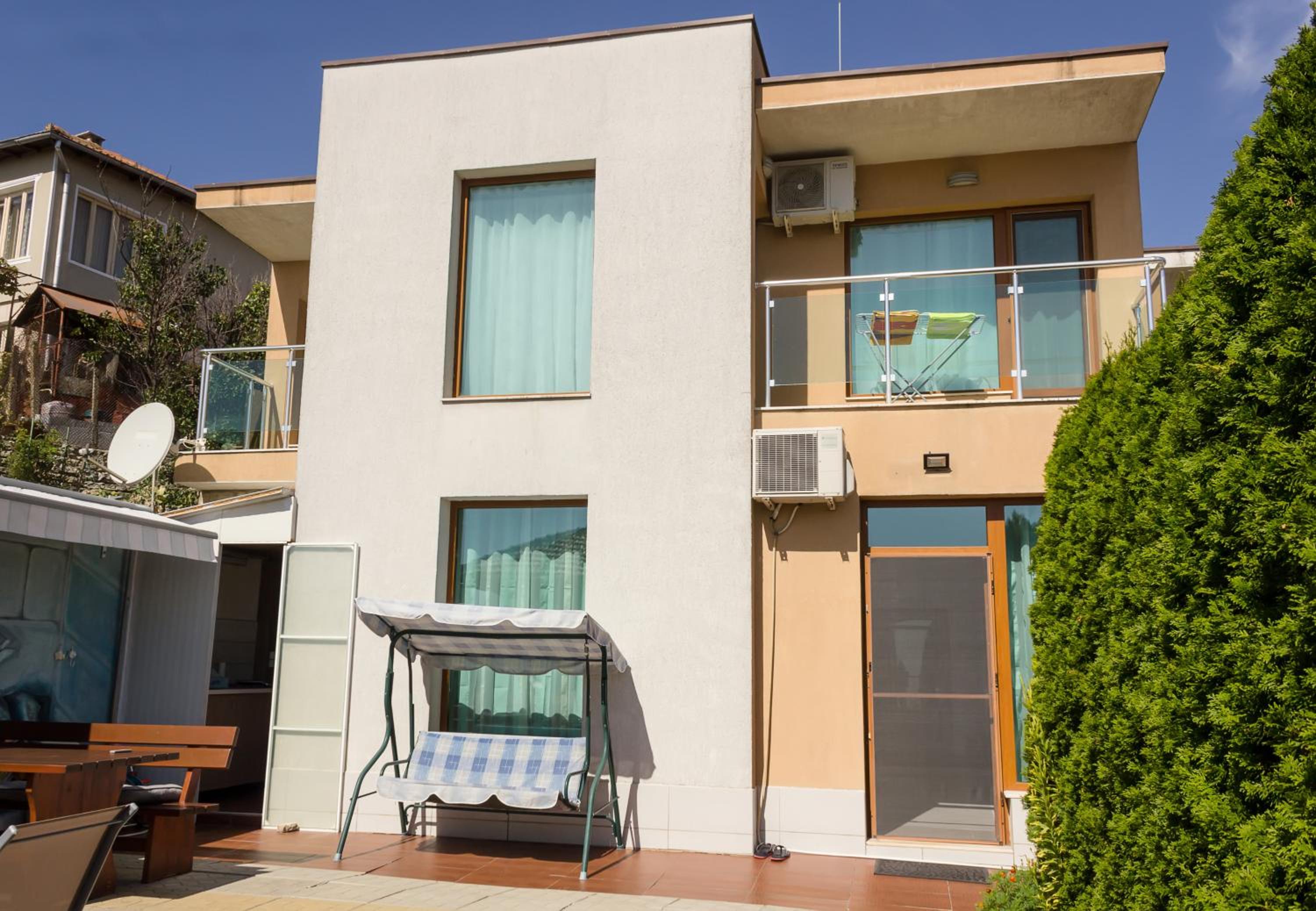 Balchik Sea View Escape 5BR Luxury with Hot Tub & Free Parking