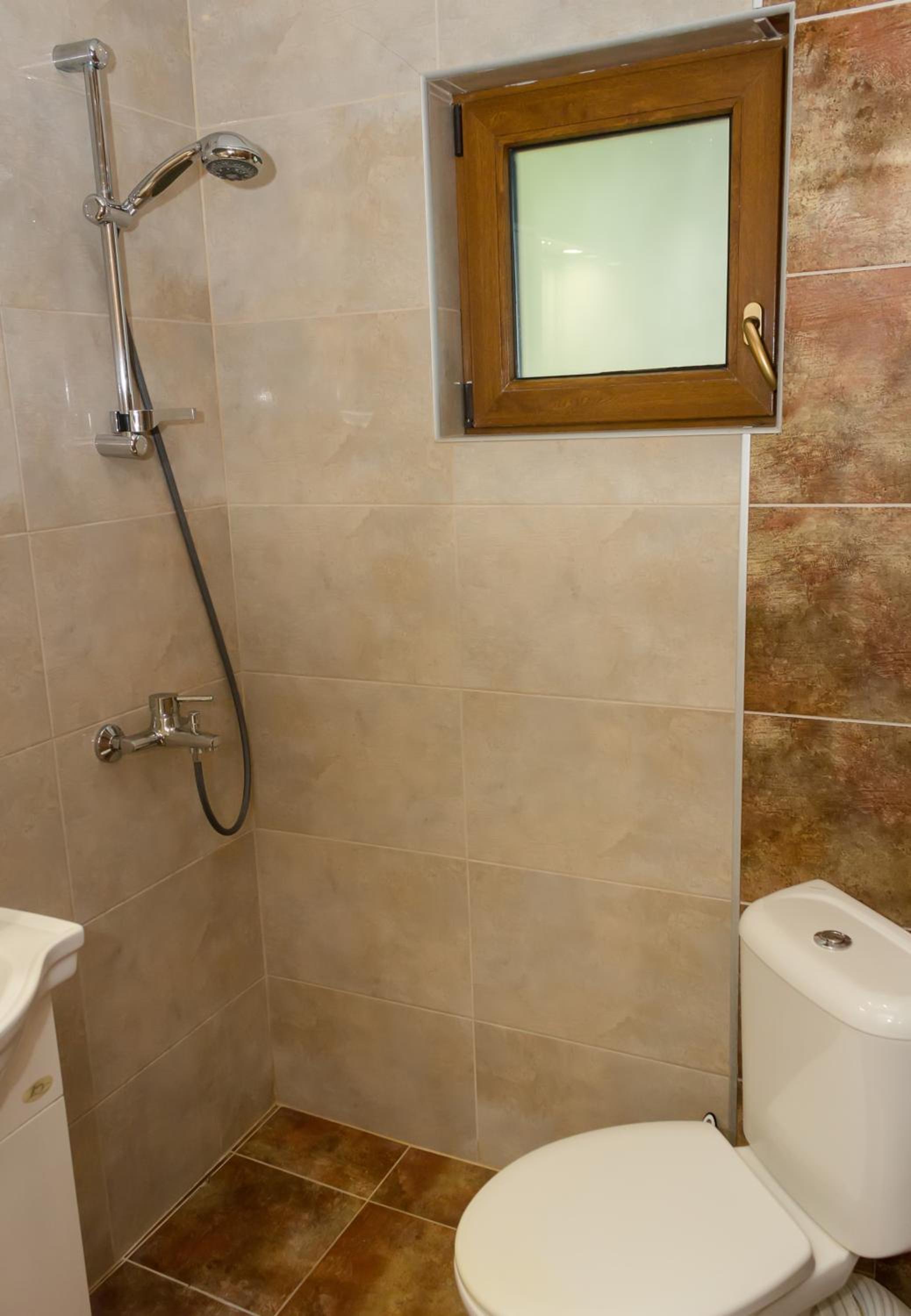 Balchik Sea View Escape 5BR Luxury with Hot Tub & Free Parking