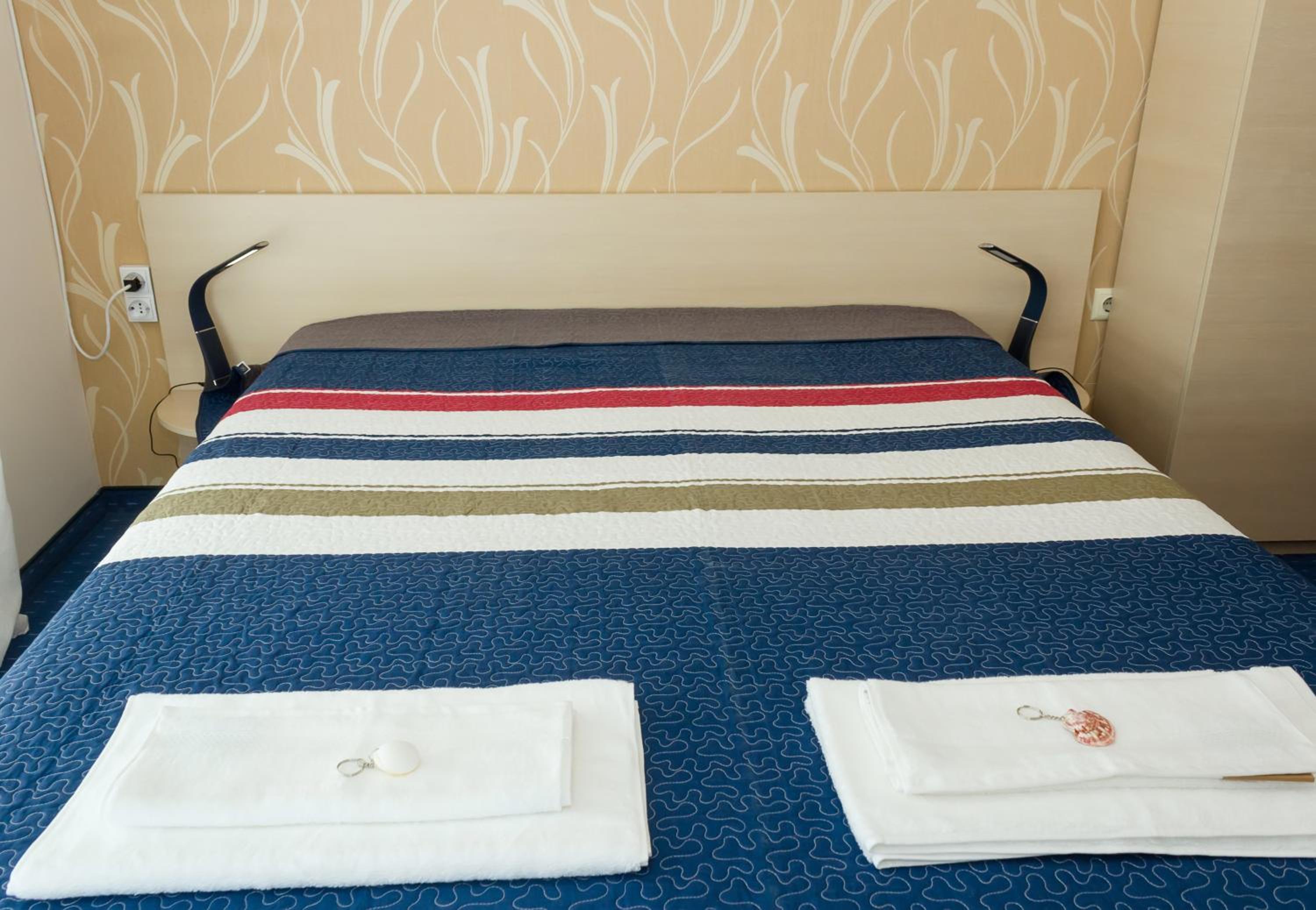 Balchik Sea View Escape 5BR Luxury with Hot Tub & Free Parking