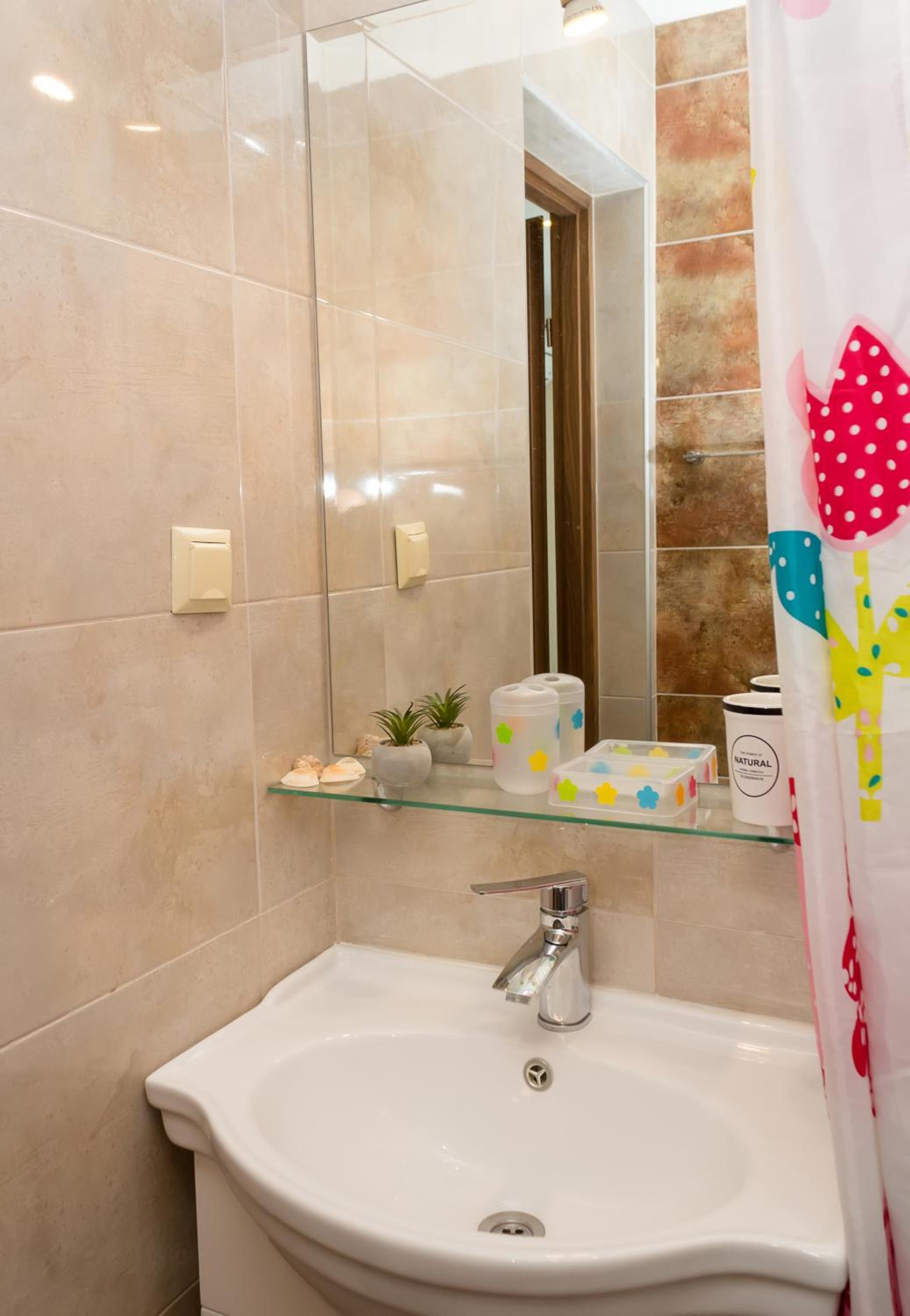 Balchik Sea View Escape 5BR Luxury with Hot Tub & Free Parking