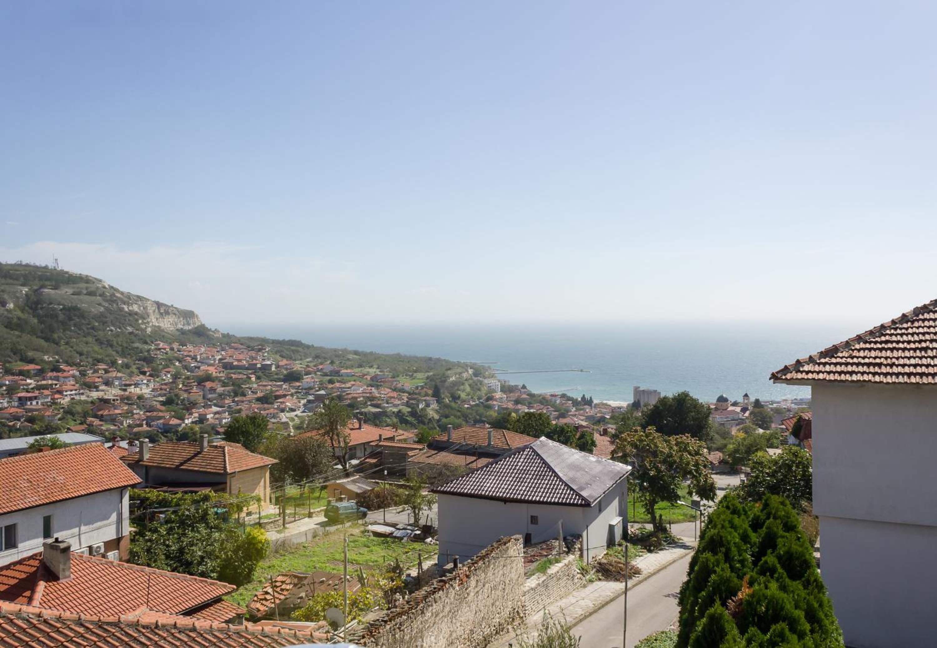 Balchik Sea View Escape 5BR Luxury with Hot Tub & Free Parking