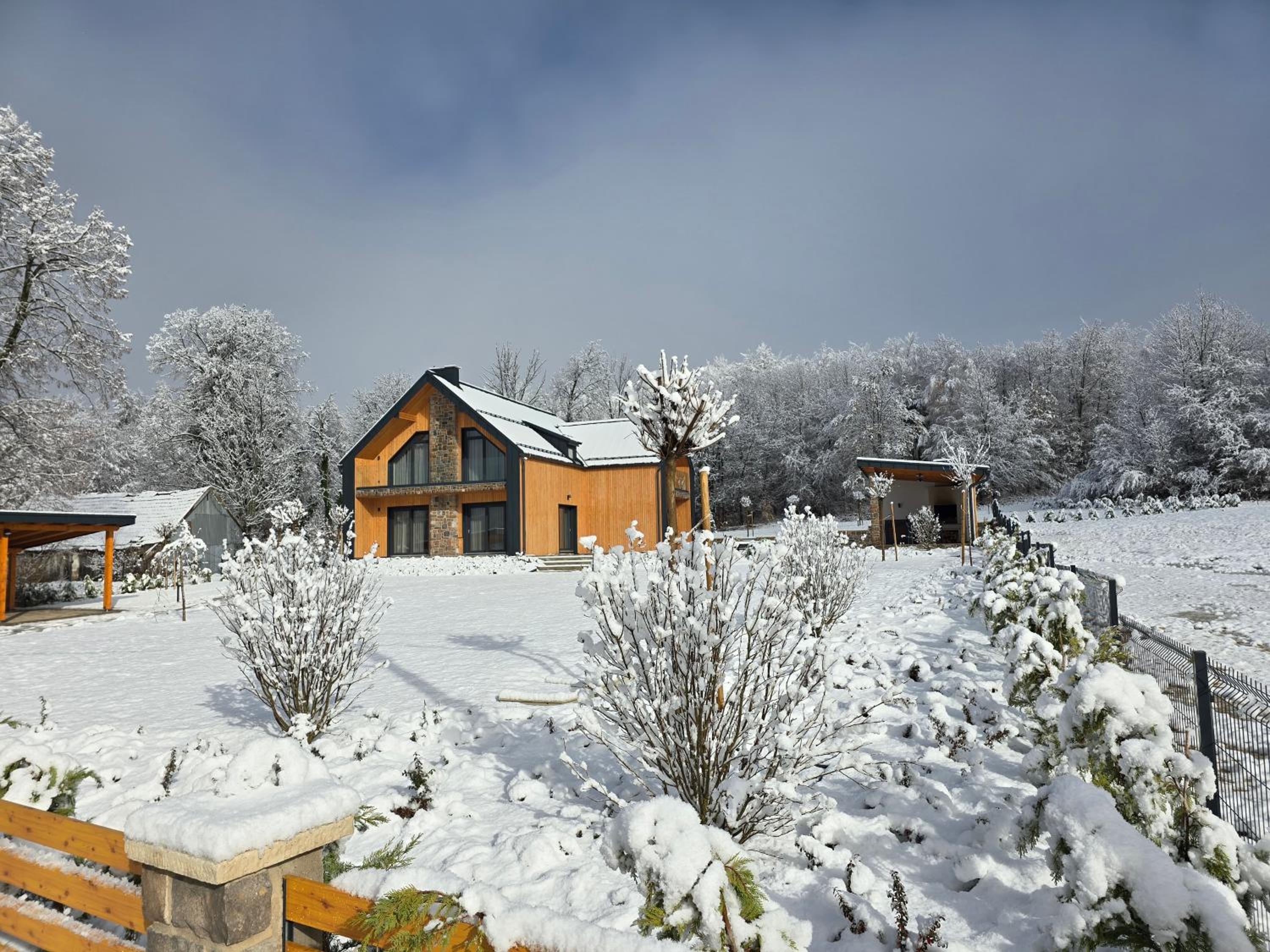 Villa Korina - Mountains, Tranquility, and Comfort view 2