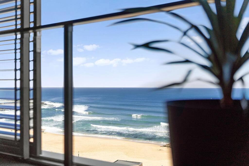 Coastal Luxe - Reduced! - Please check photos