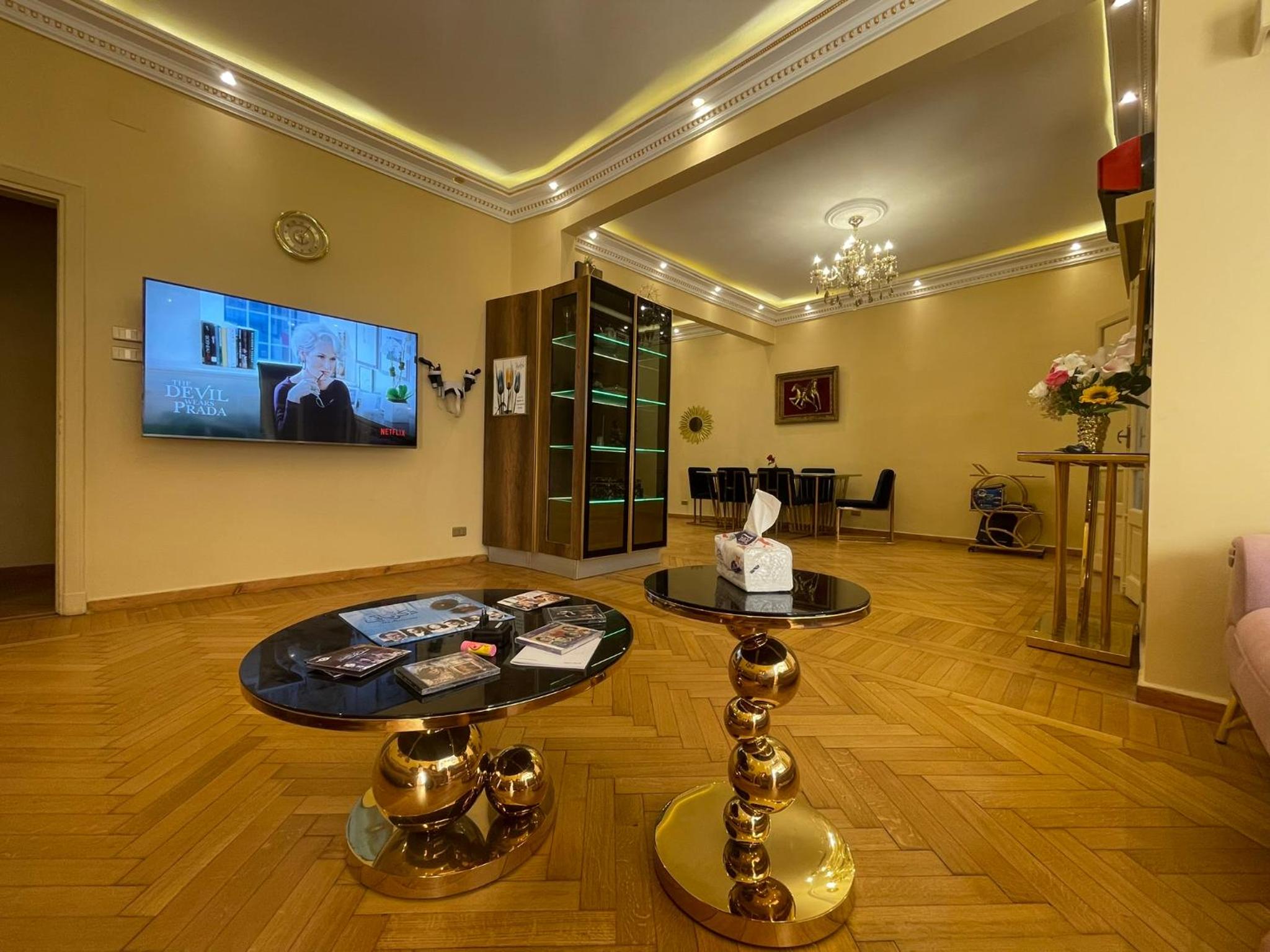 Luxury 5-Star Stay in Cairo Downtown Garden City - Steps from the Nile & All Top Attractions