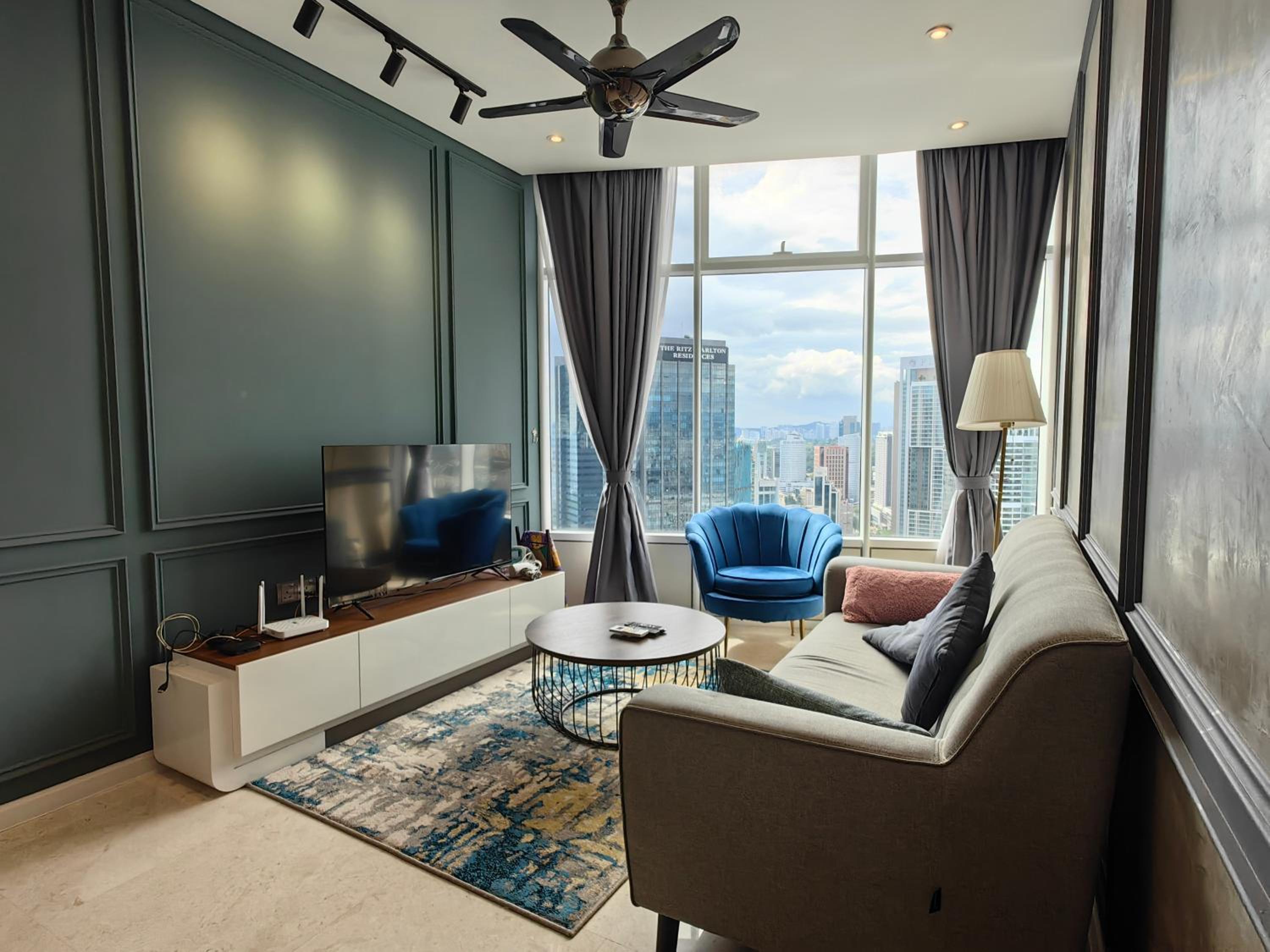 Sky Suites KLCC 3min walk to Twin Tower