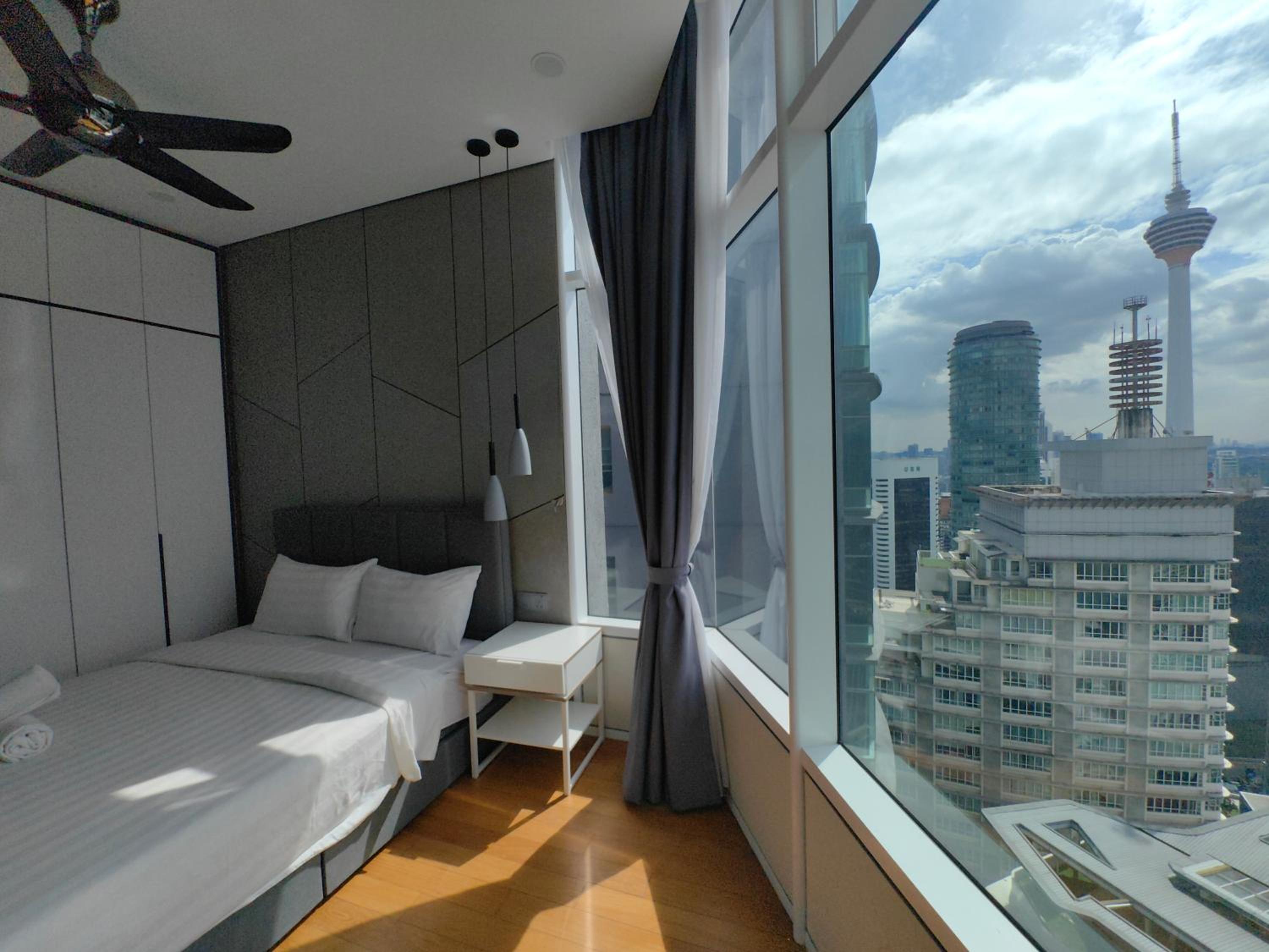 Sky Suites KLCC 3min walk to Twin Tower