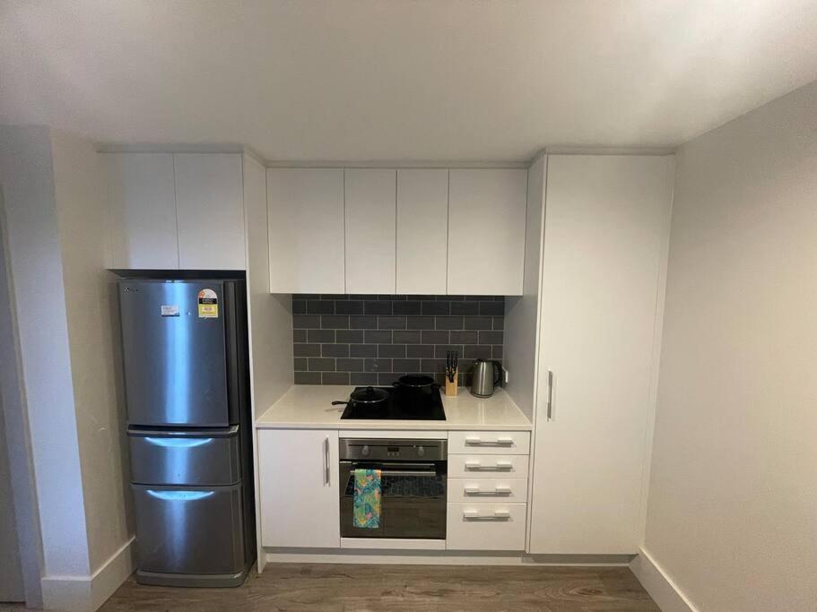 Stylish City Apt, Prime Location