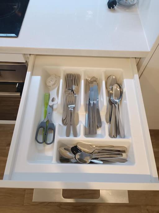 Stylish City Apt, Prime Location