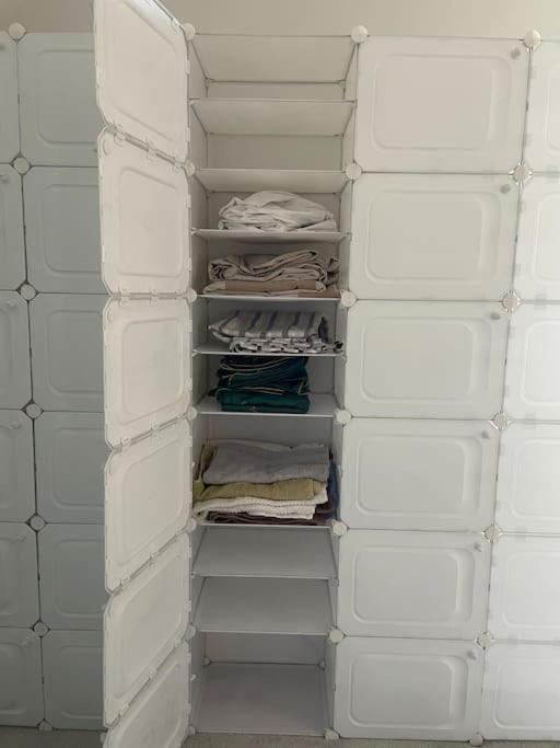 Stylish City Apt, Prime Location