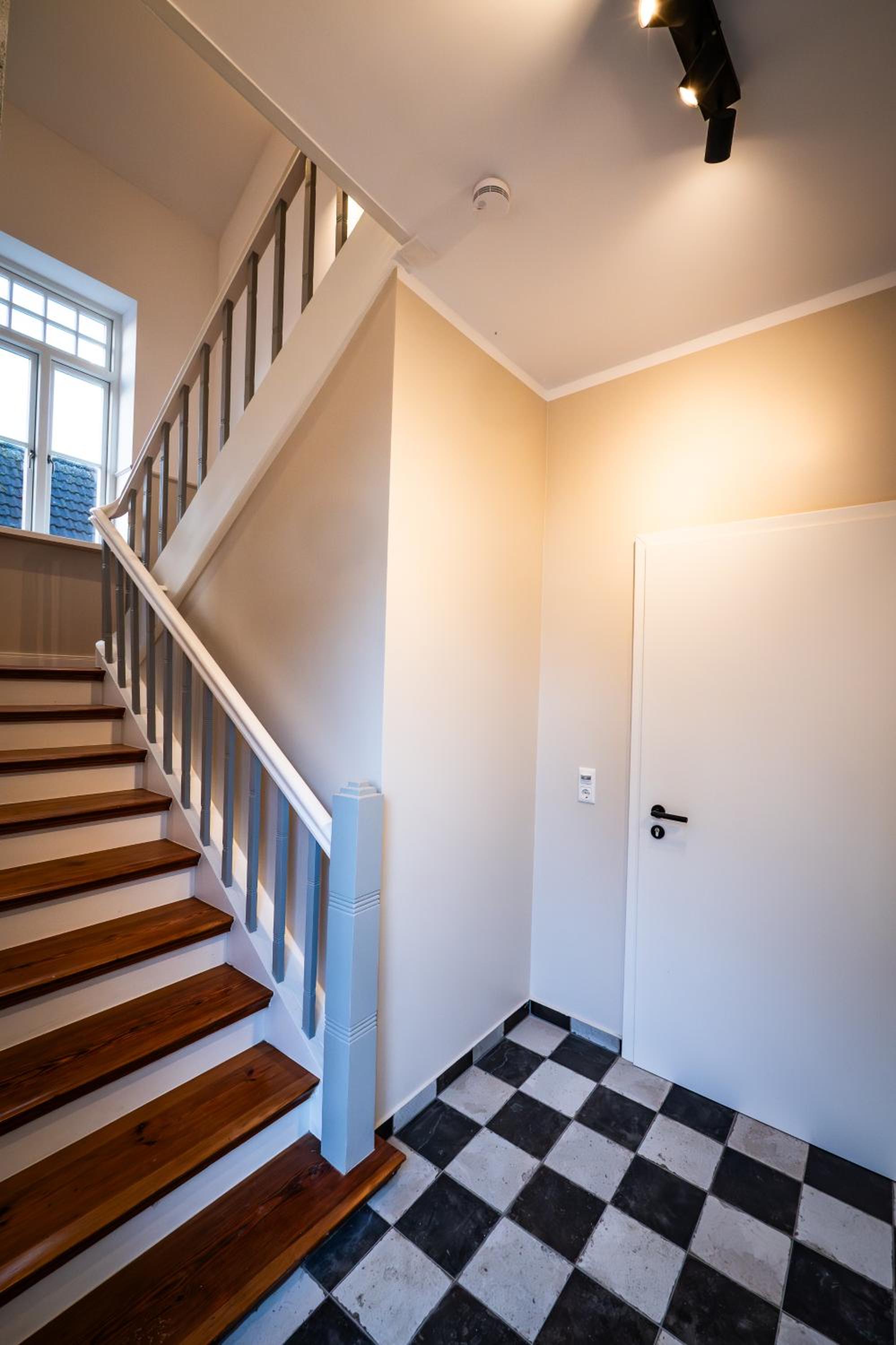 078 Großzügige moderne Wohnung