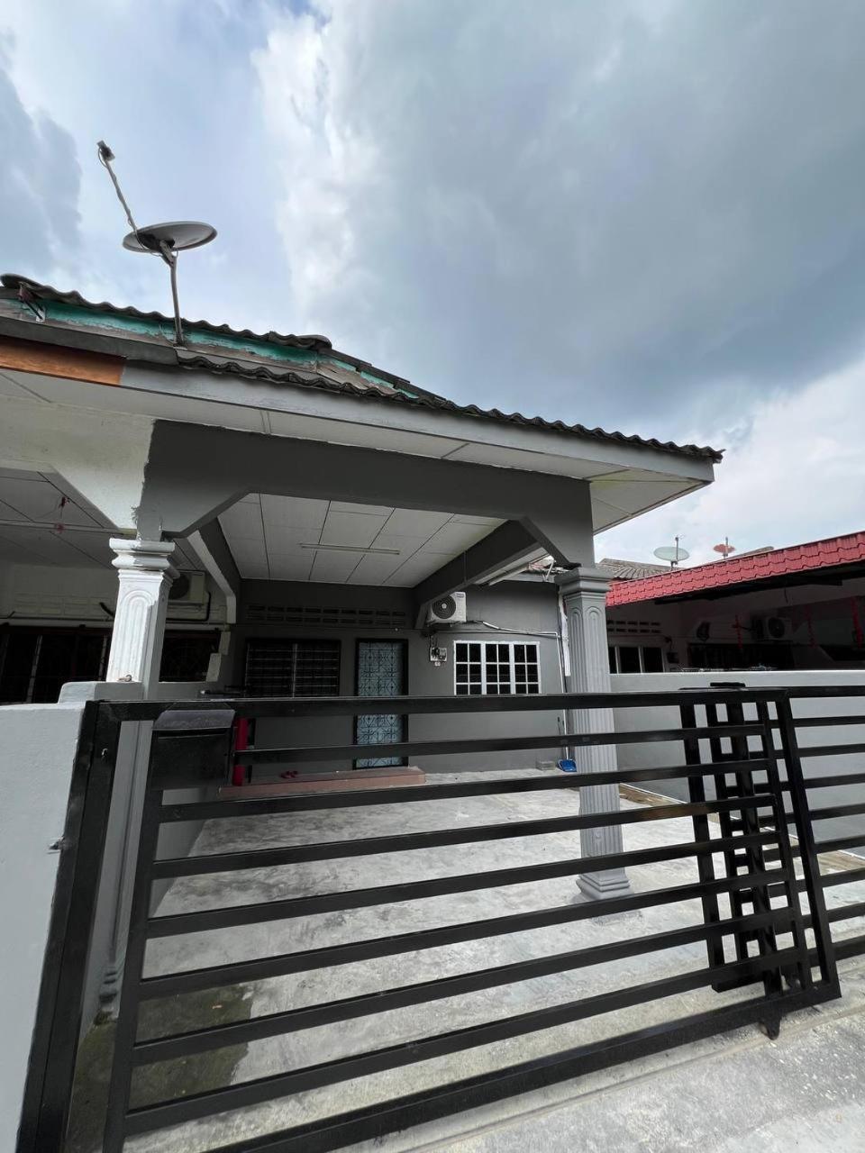 Epy Homestay Teluk Intan