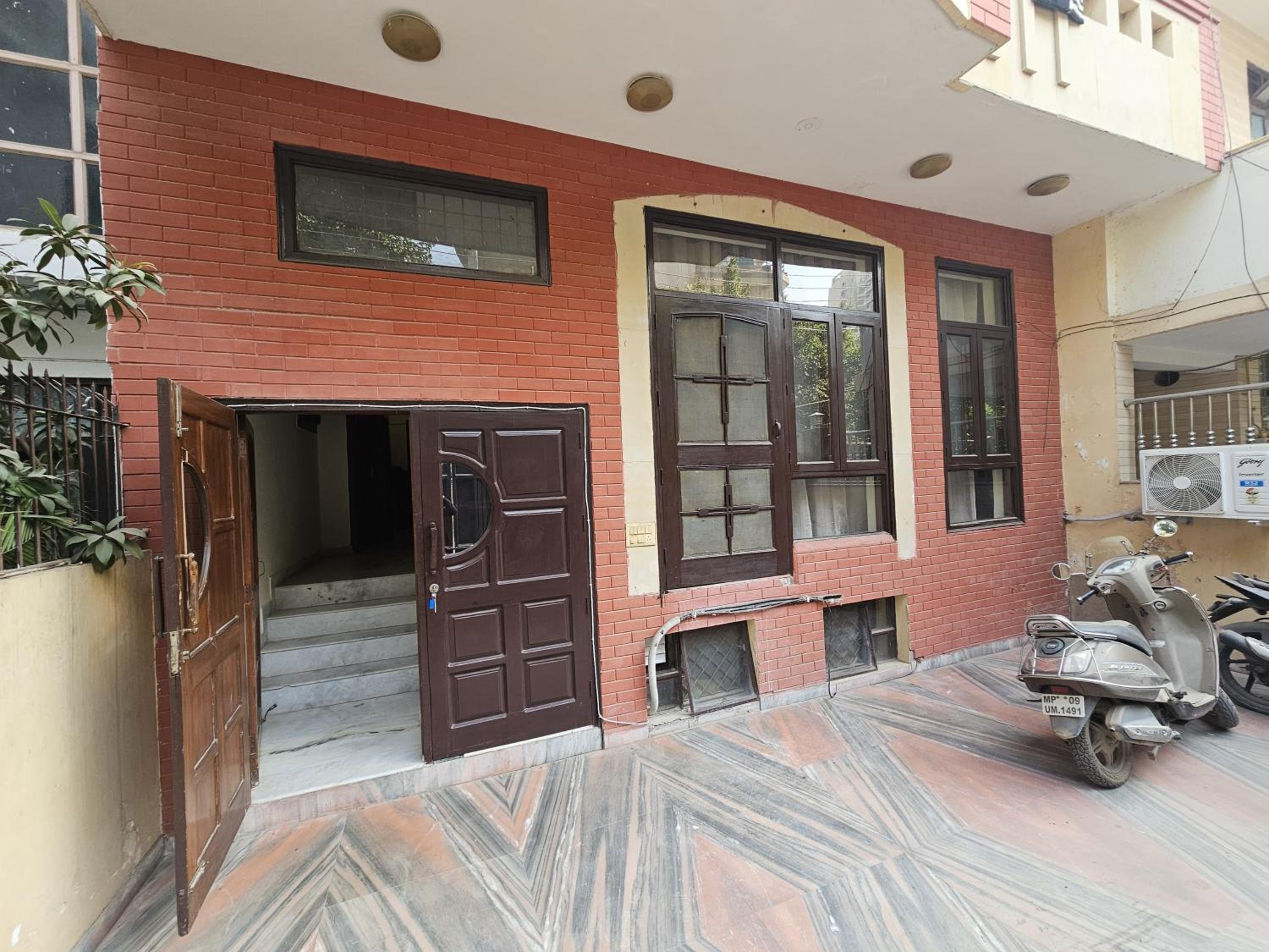 SKY BLOOM RESIDENCY GURGAON SECToR 22 view 4
