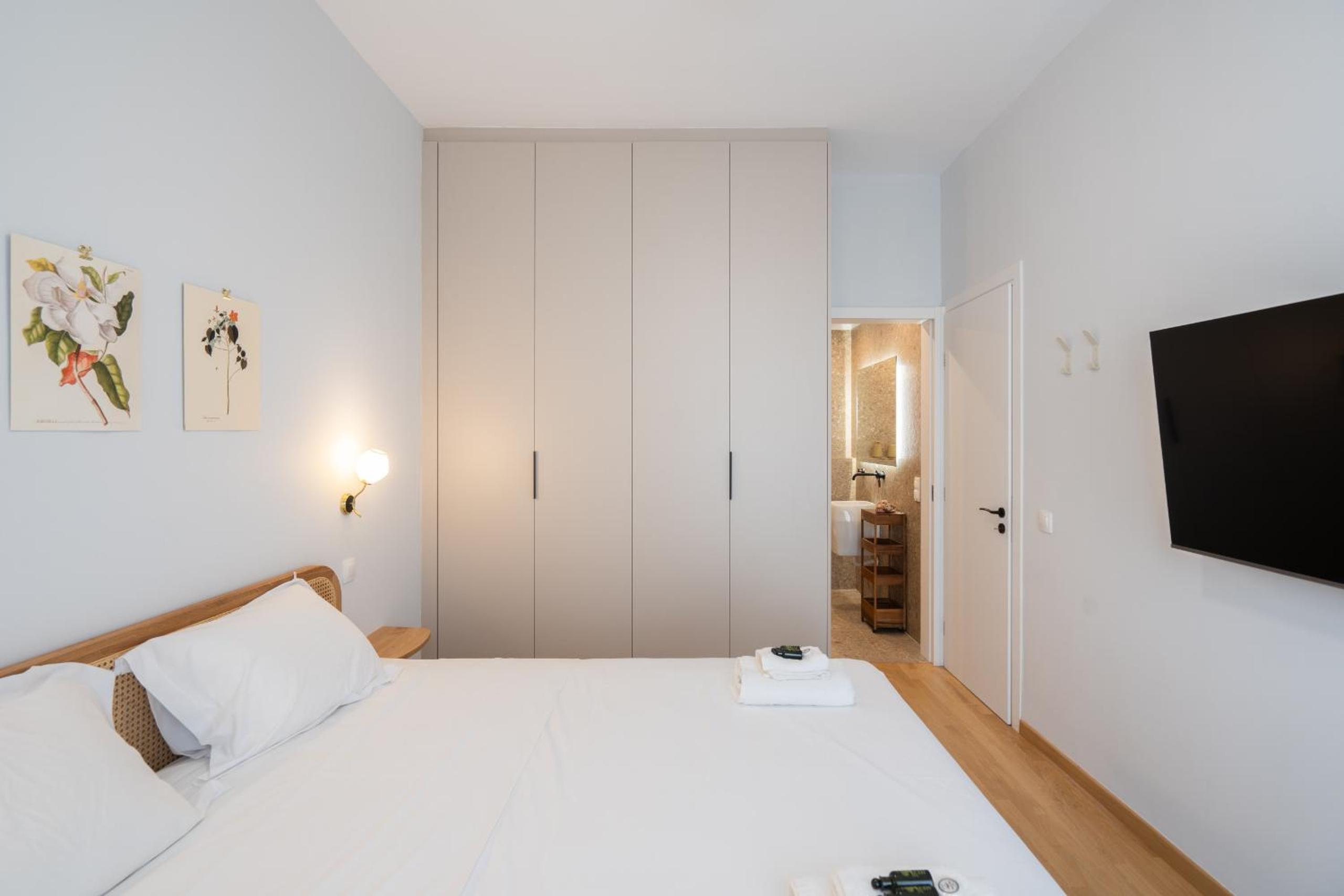 3BR Petralona Escape photo 3