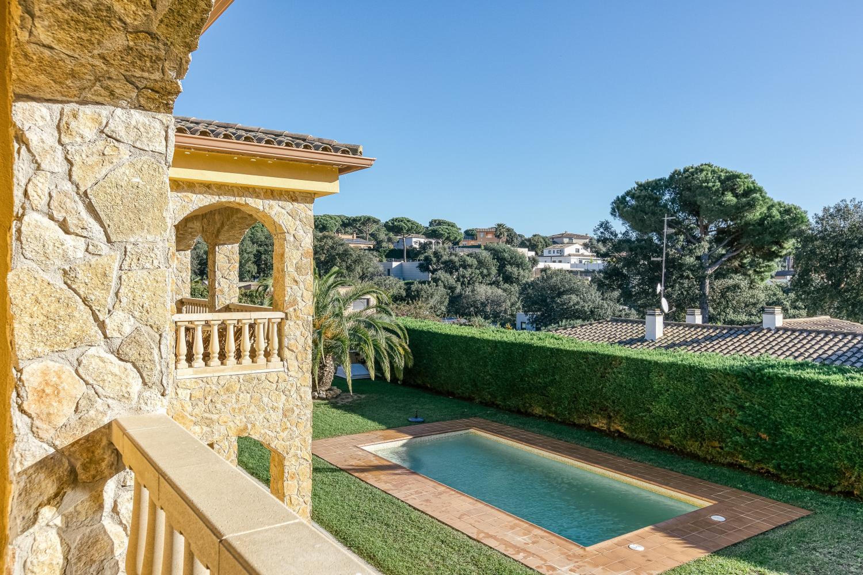 Villa Tiffany w pool and barbecue