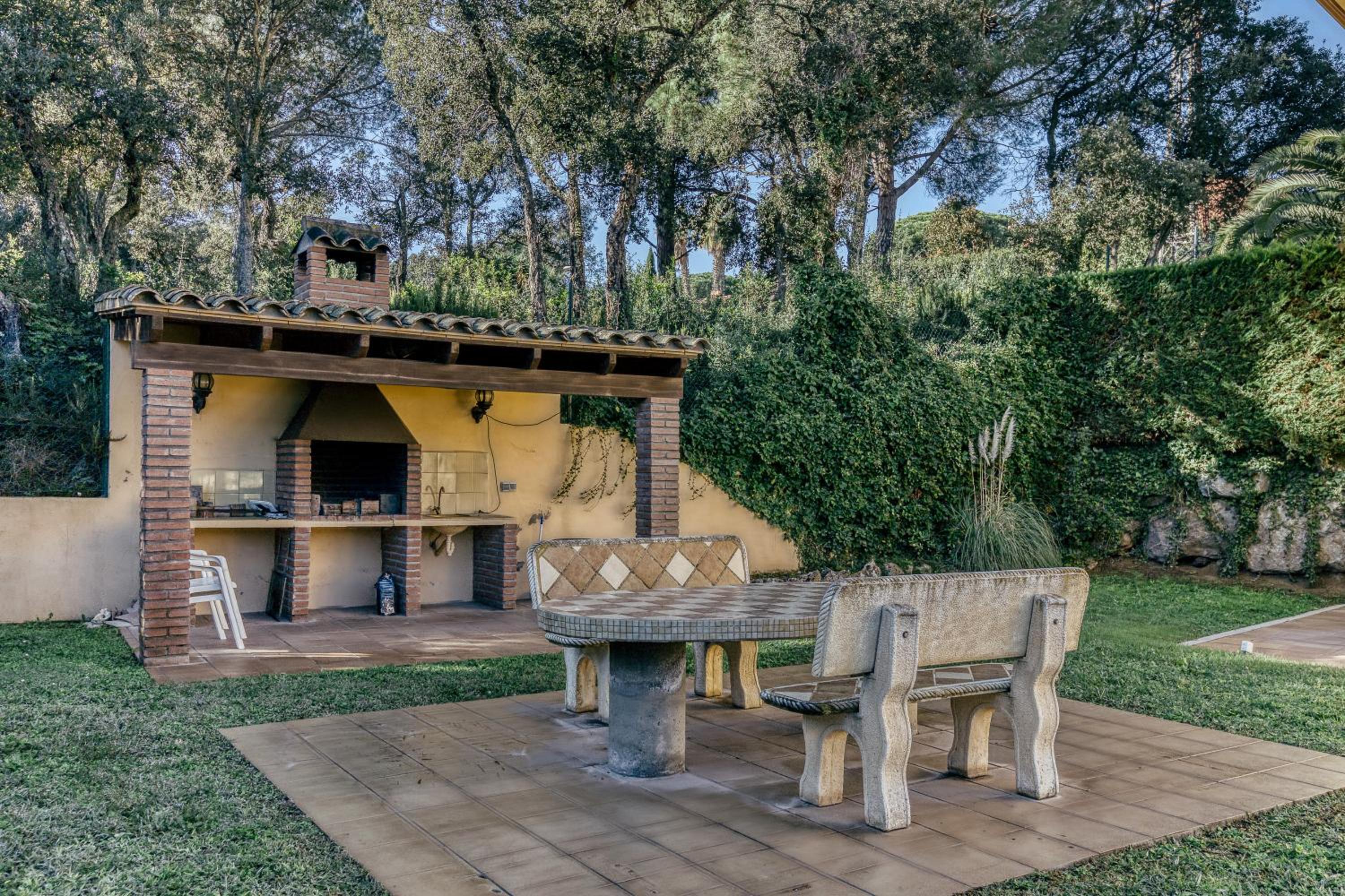 Villa Tiffany w pool and barbecue