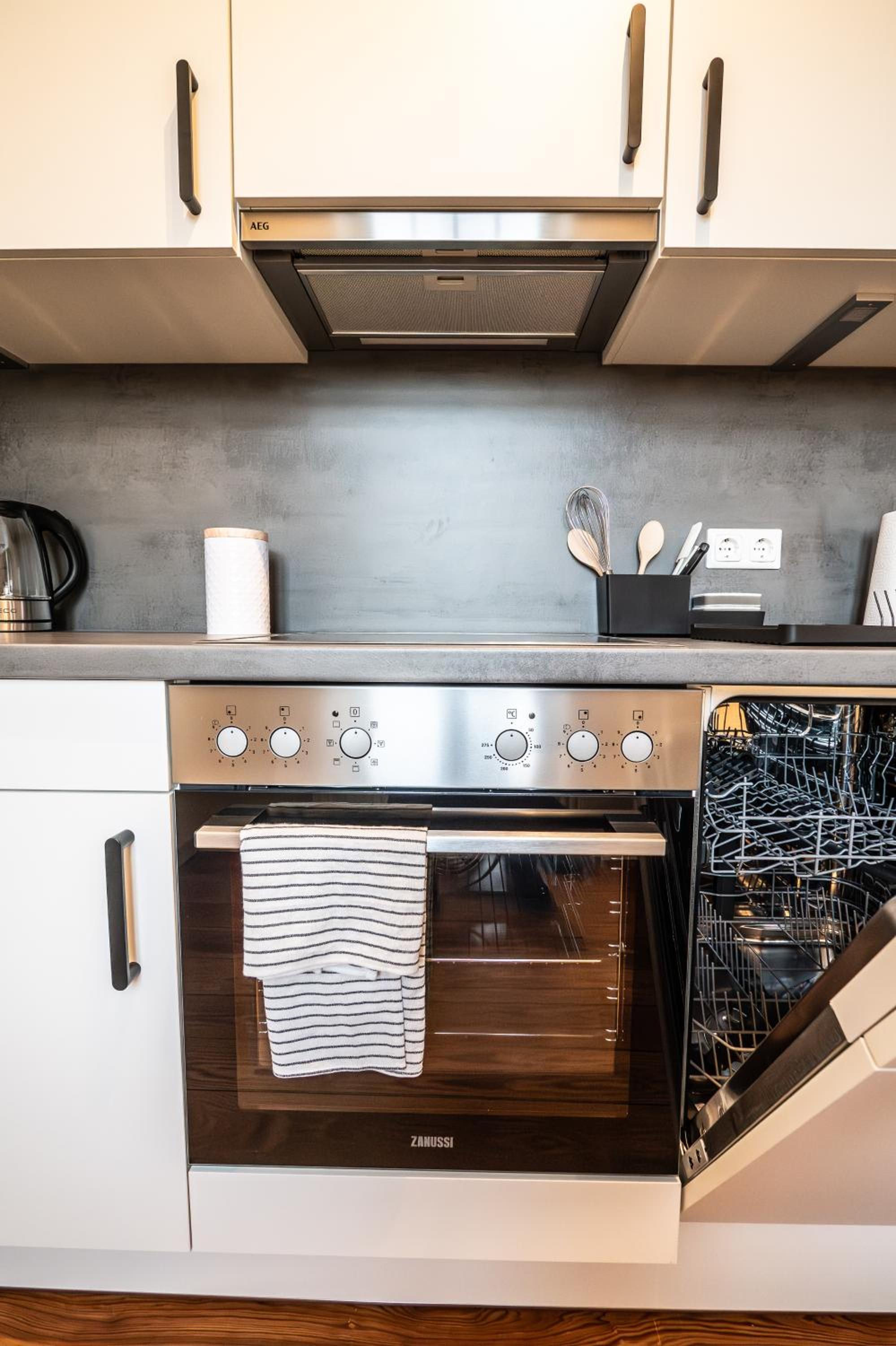 078 Großzügige moderne Wohnung