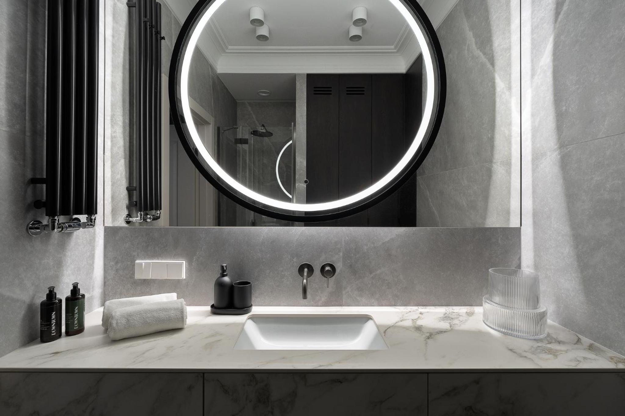 Chronos - Warszawa Wola by Downtown Apartments