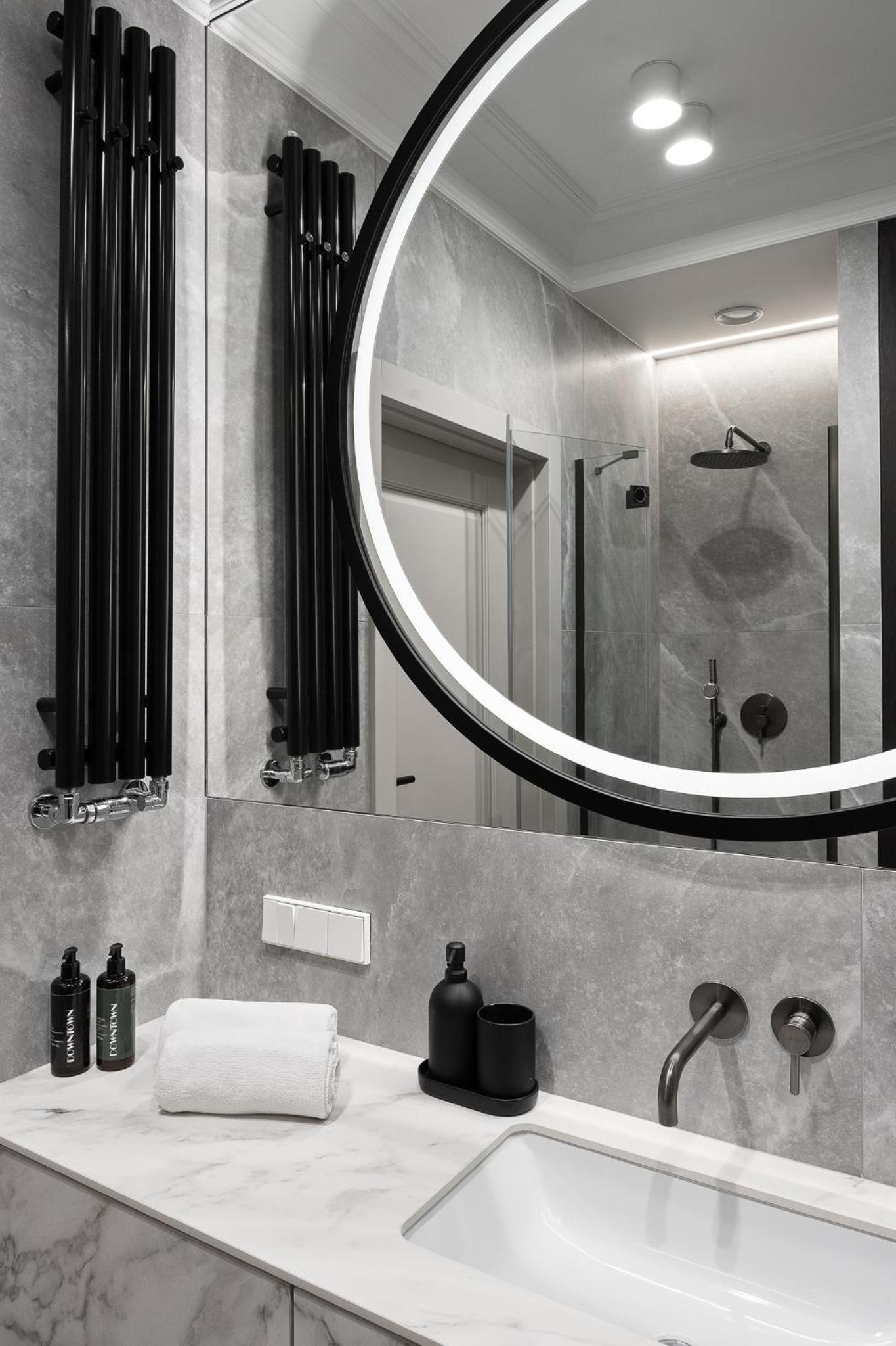 Chronos - Warszawa Wola by Downtown Apartments