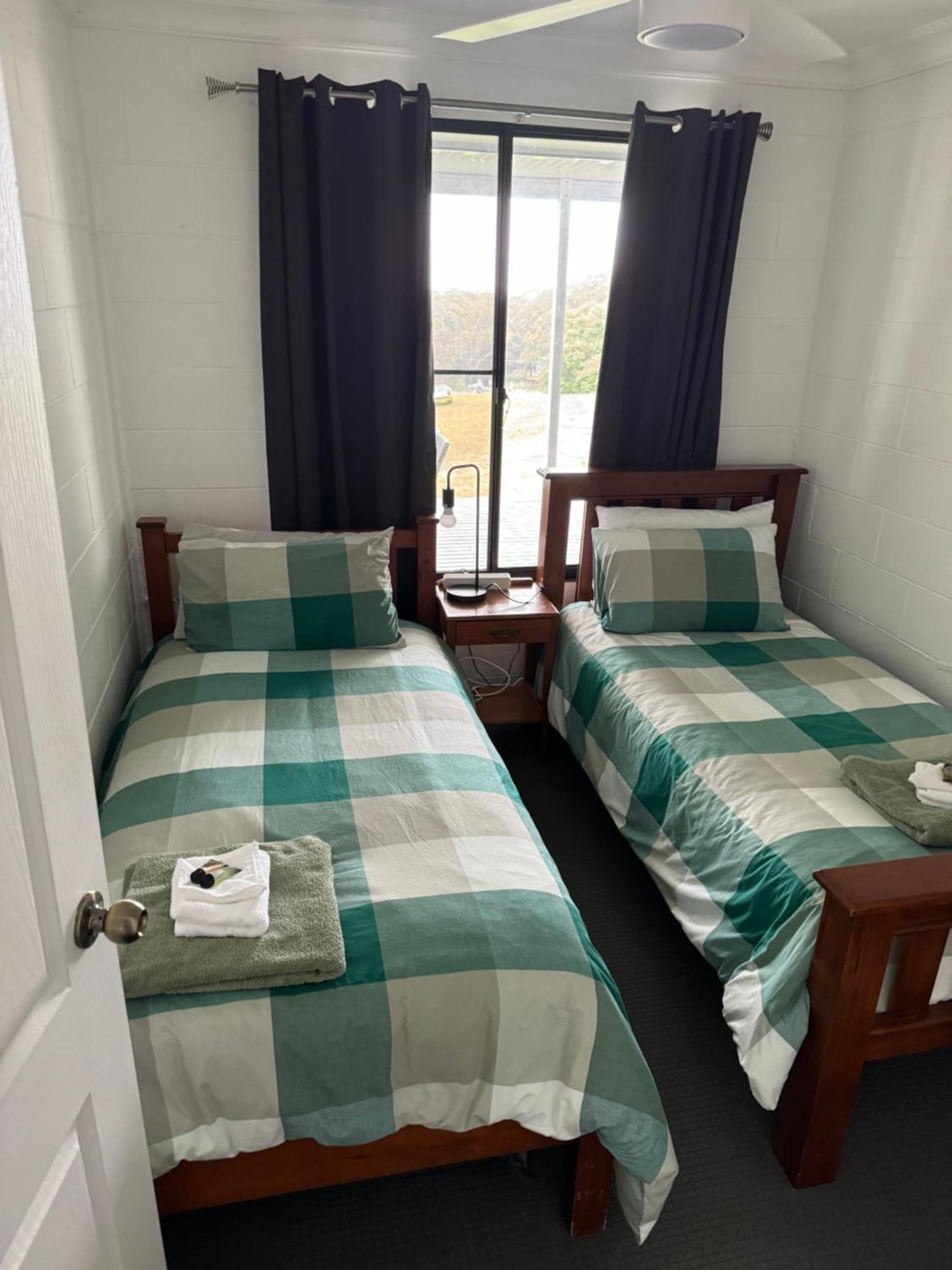 Deer Valley Farm Stay Illawarra sleeps up to 9