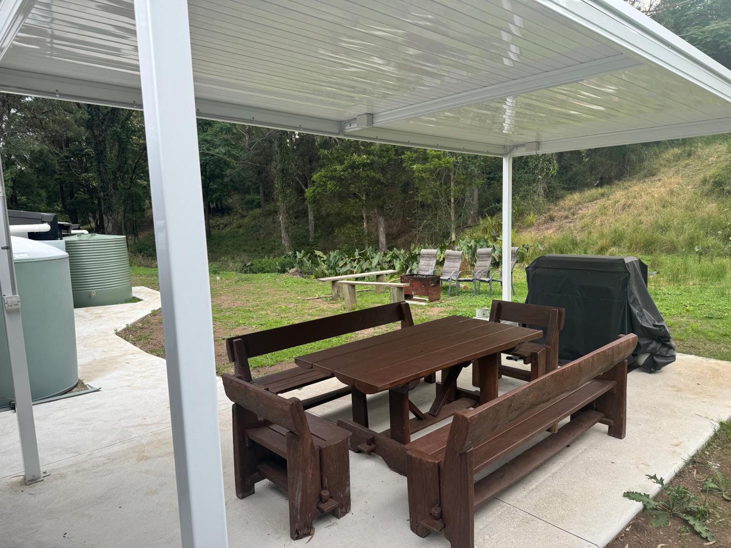 Deer Valley Farm Stay Illawarra sleeps up to 9