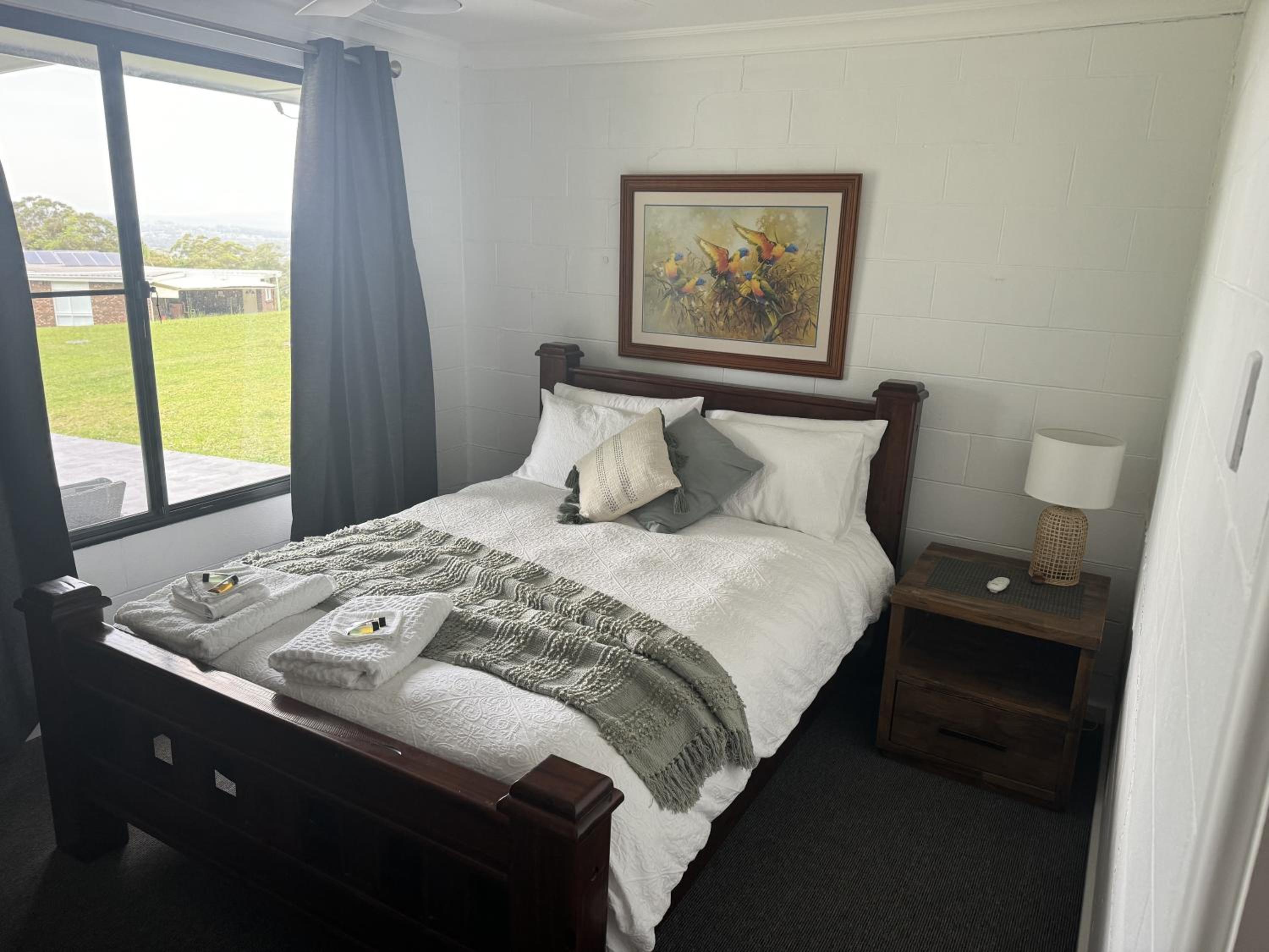 Deer Valley Farm Stay Illawarra sleeps up to 9