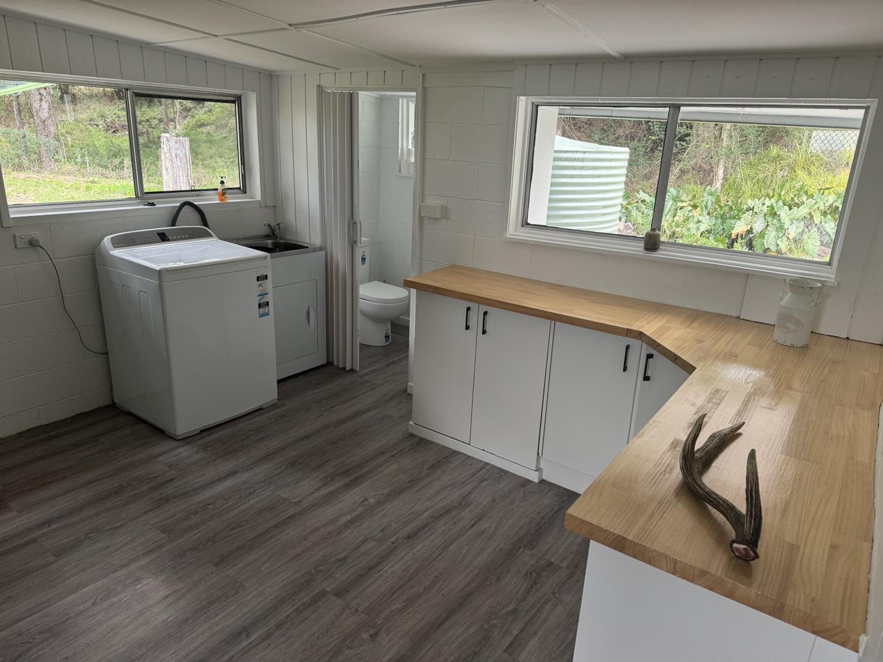 Deer Valley Farm Stay Illawarra sleeps up to 9