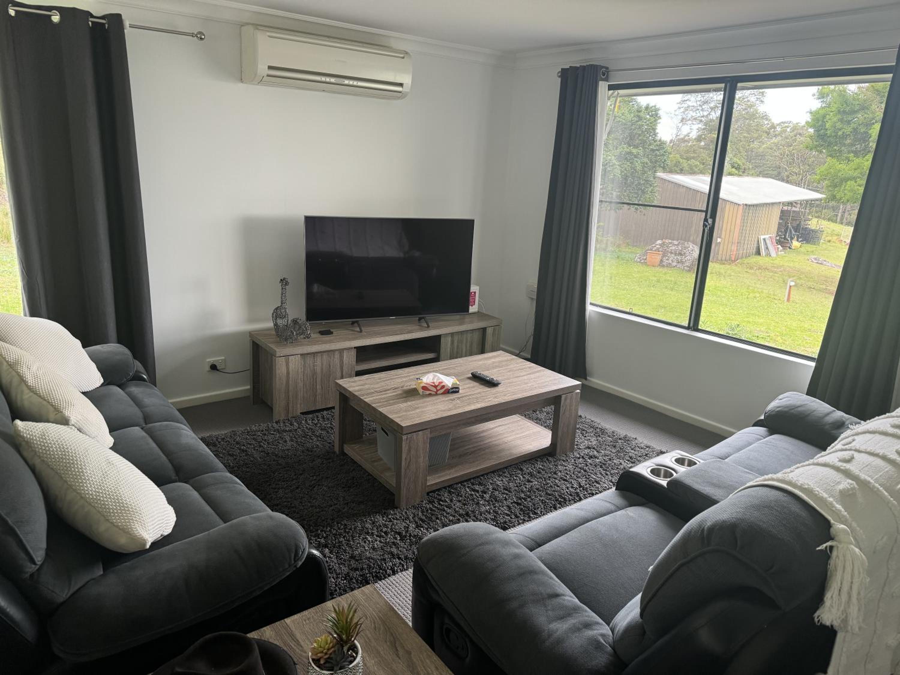 Deer Valley Farm Stay Illawarra sleeps up to 9