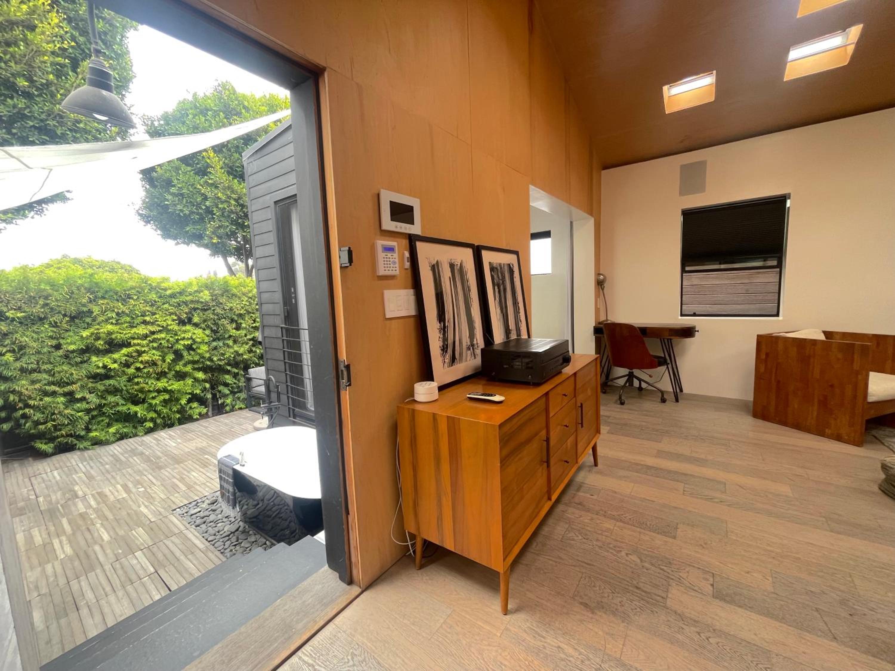 Venice Beach Bungalow at the best location