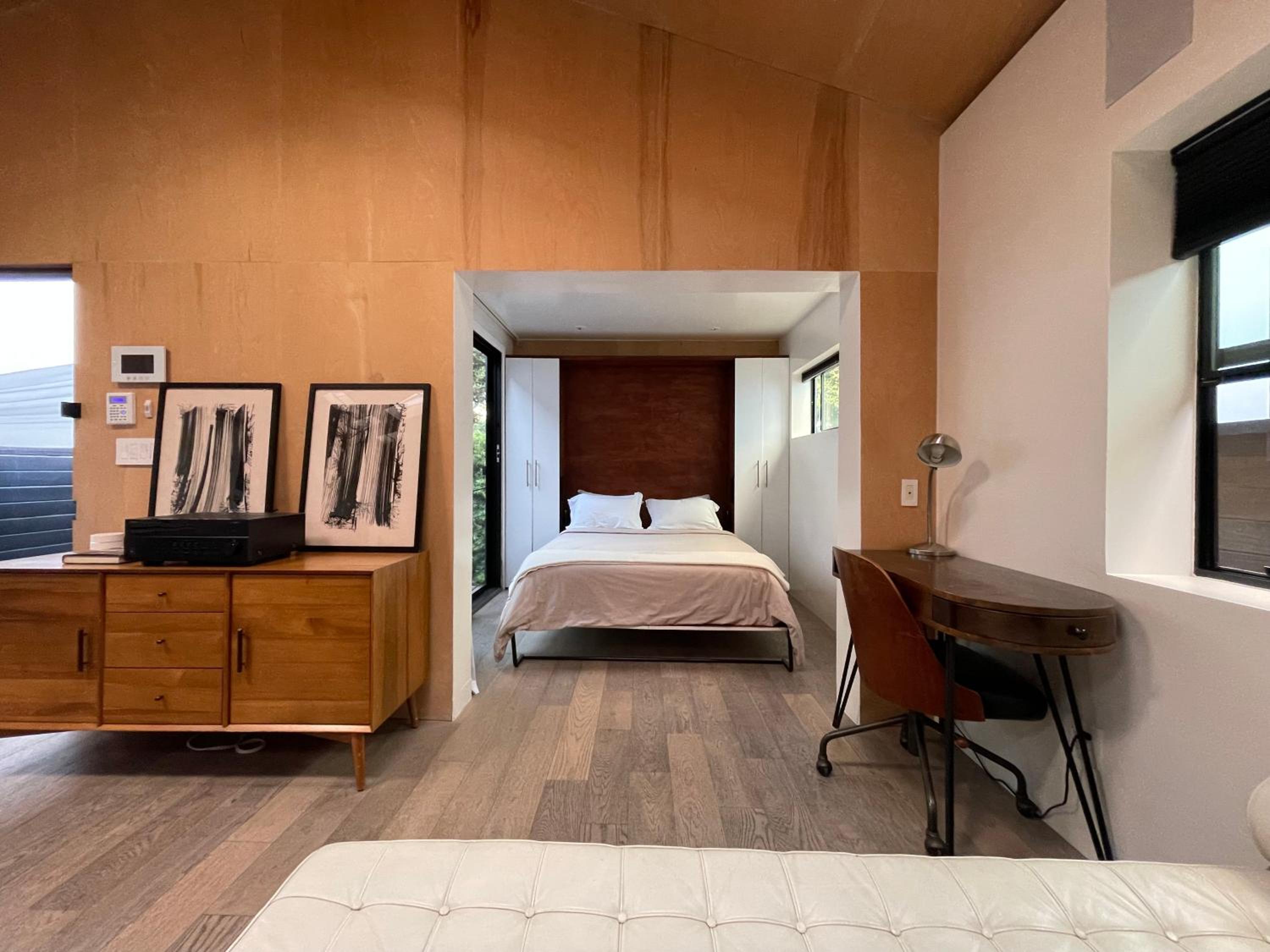 Venice Beach Bungalow at the best location