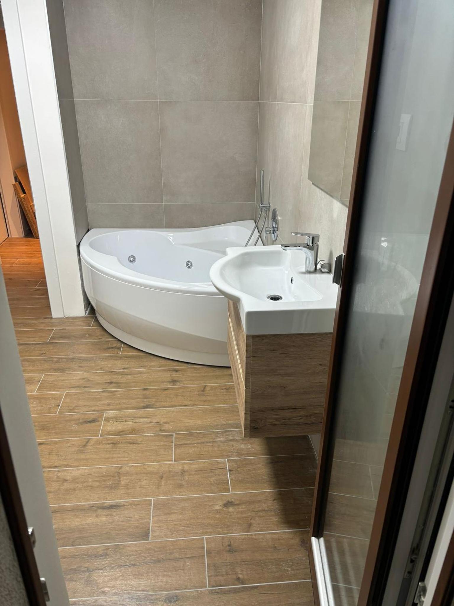 Trentino Apartments - Villa orso Bruno view 3
