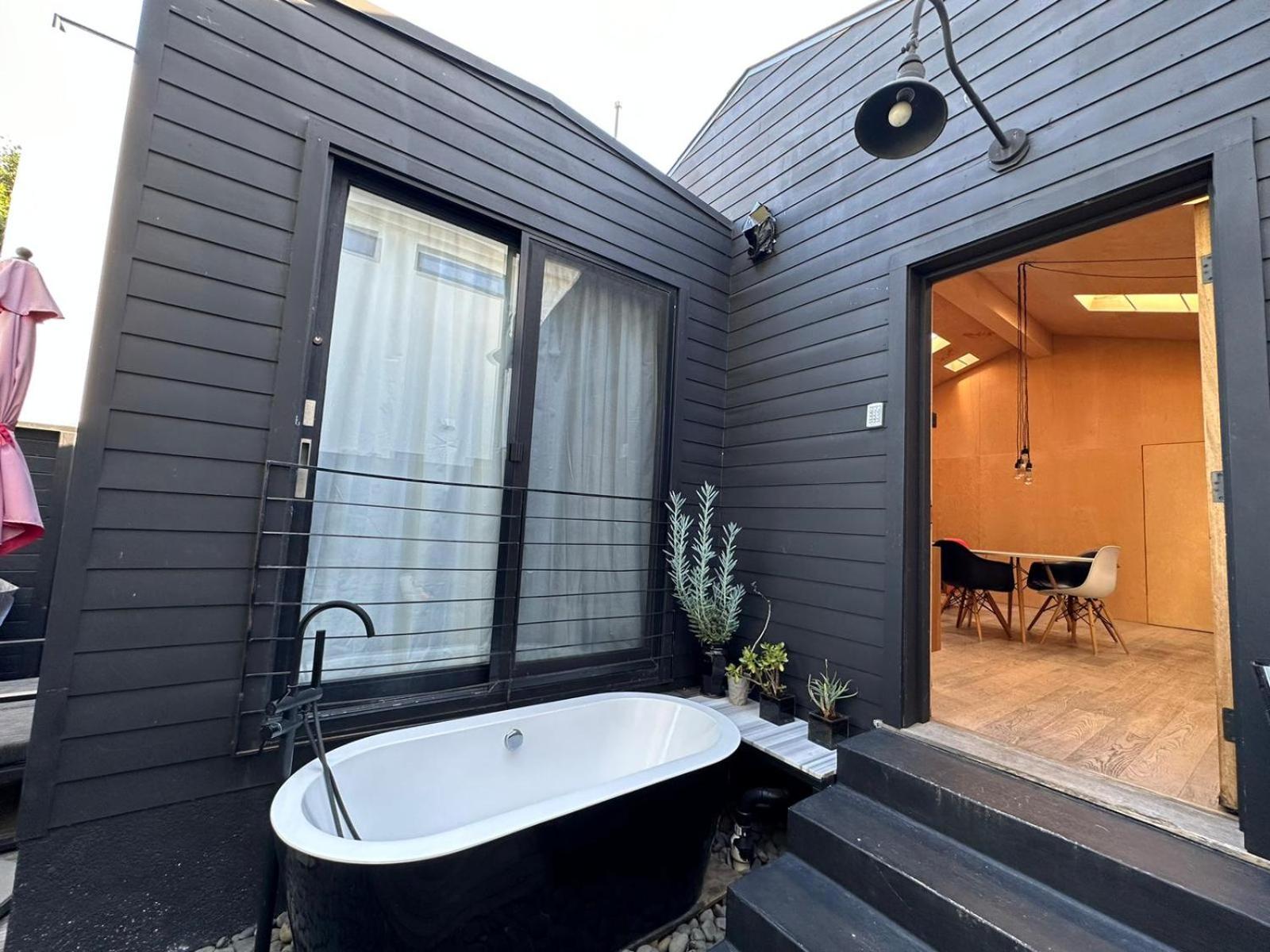 Venice Beach Bungalow at the best location