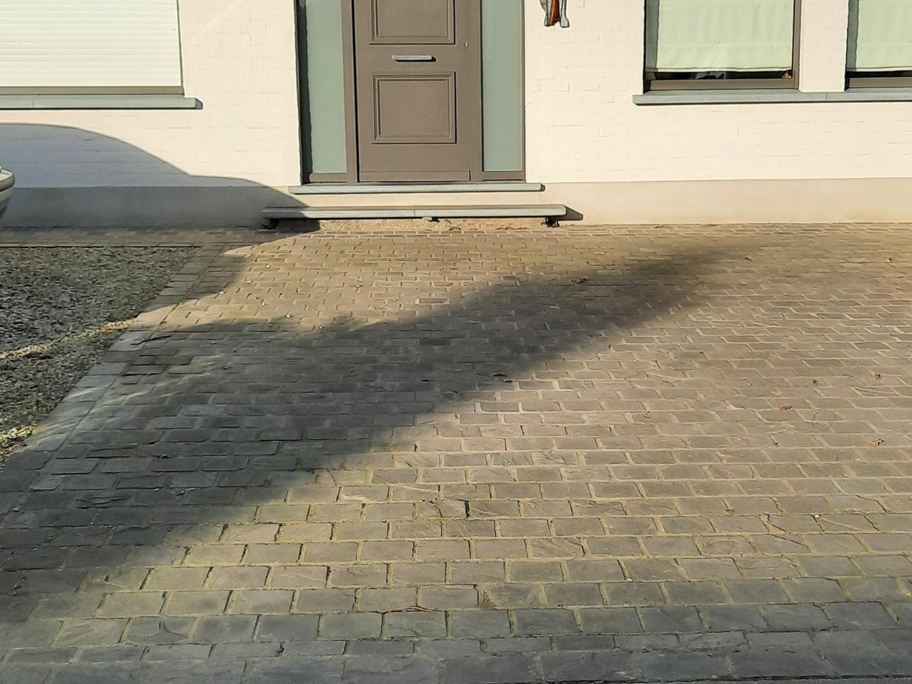 Gezellige studio met terras en gratis parking