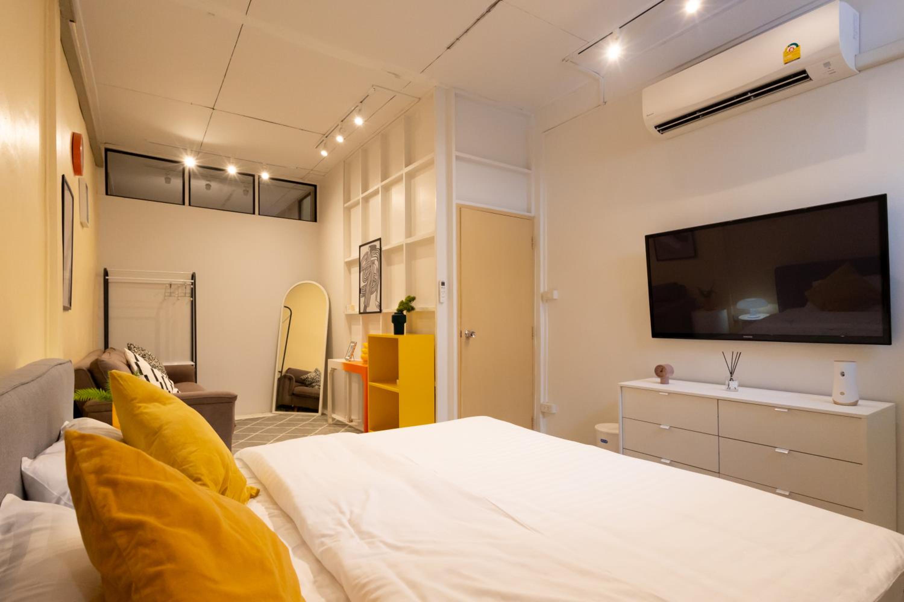 Siam Twin Charoenkrung