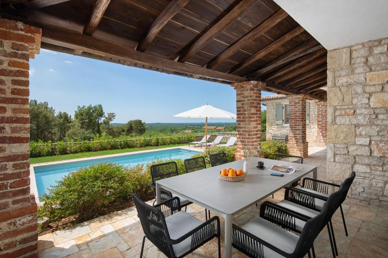 Rustic Villa Rorripa & Reichardia with a pool view 4
