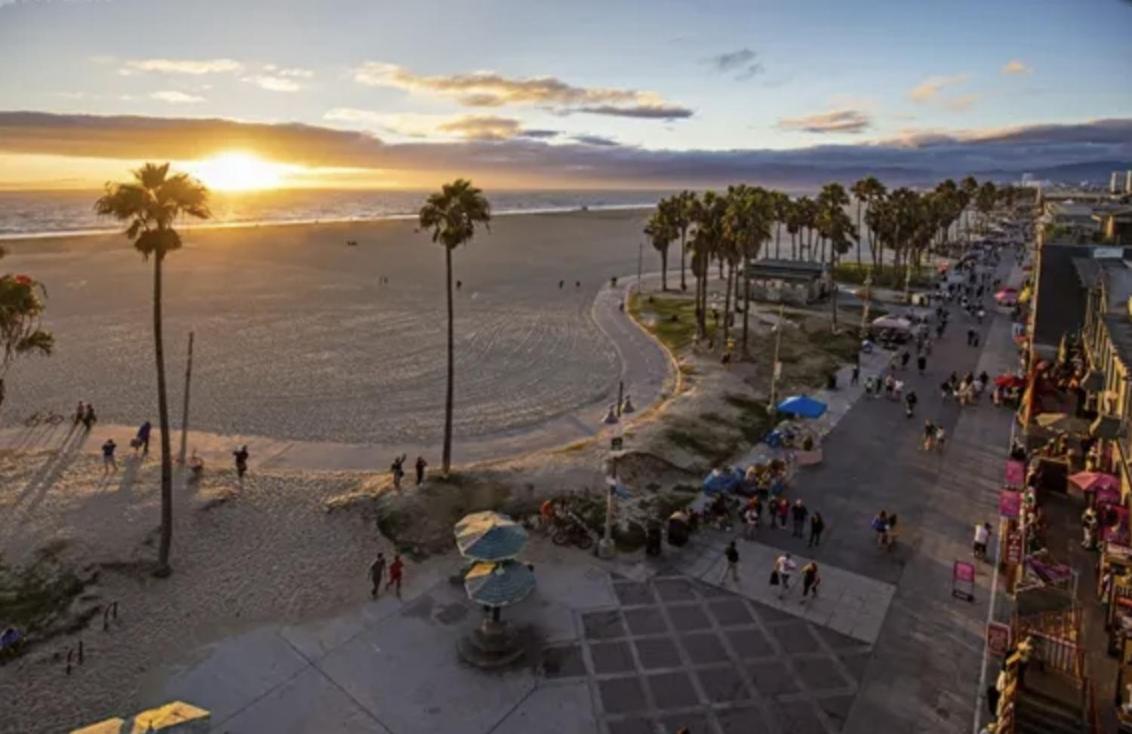 Venice Beach Bungalow at the best location