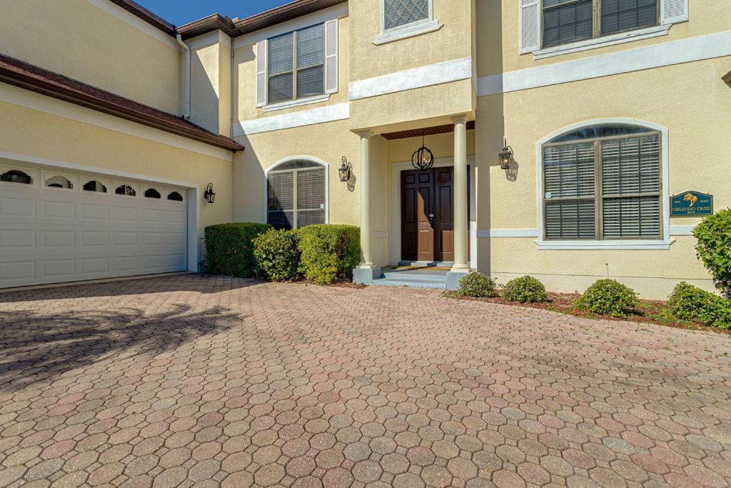 Spacious 7 Bedroom Home Close To Disney