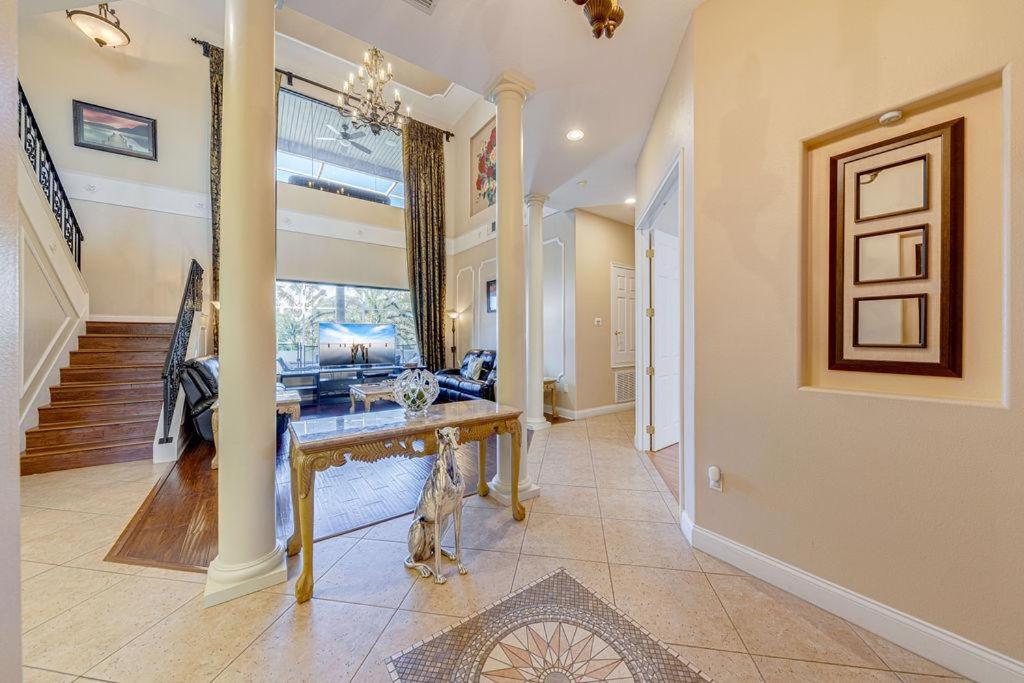 Spacious 7 Bedroom Home Close To Disney