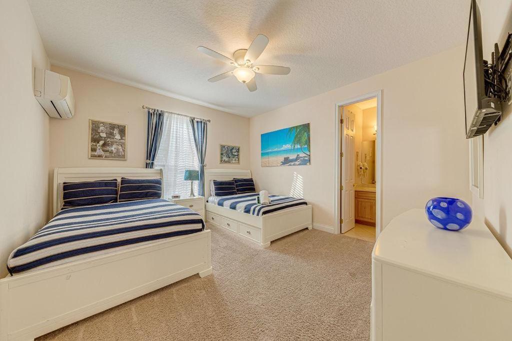 Spacious 7 Bedroom Home Close To Disney