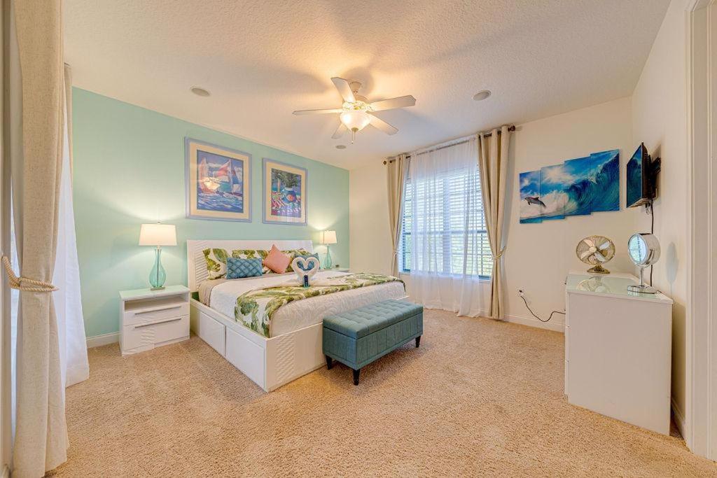 Spacious 7 Bedroom Home Close To Disney