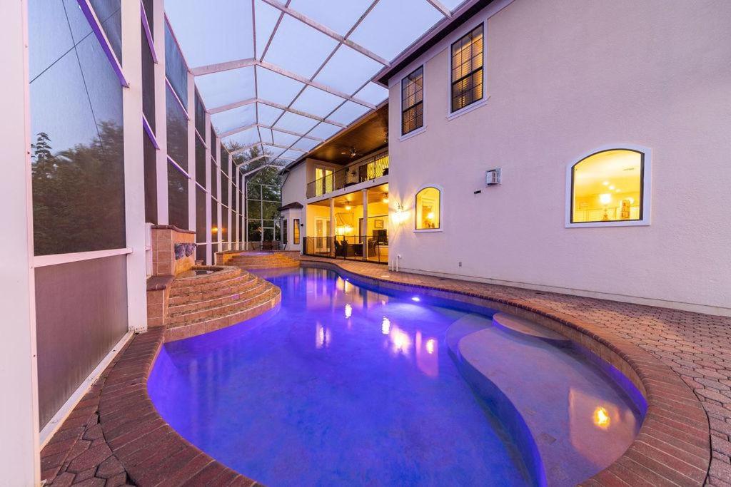 Spacious 7 Bedroom Home Close To Disney