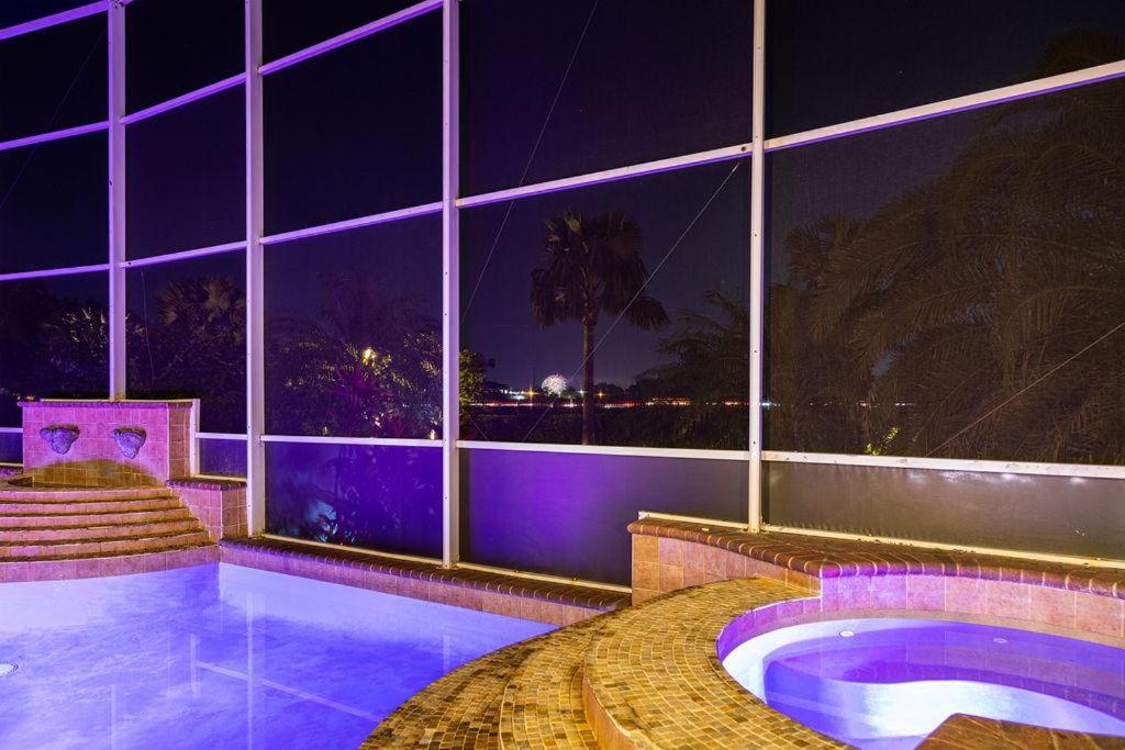 Spacious 7 Bedroom Home Close To Disney