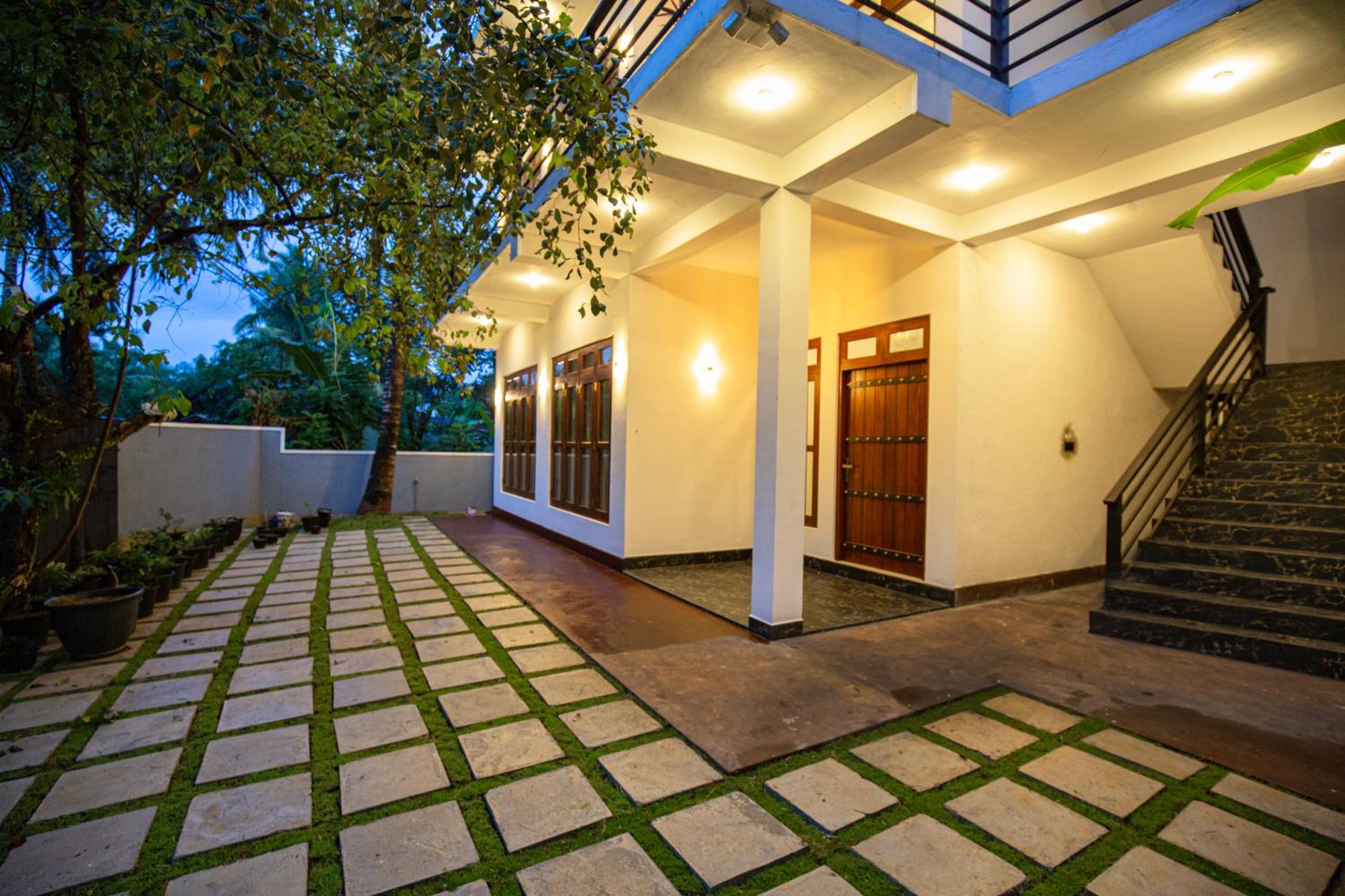 Opulent Oasis view 5
