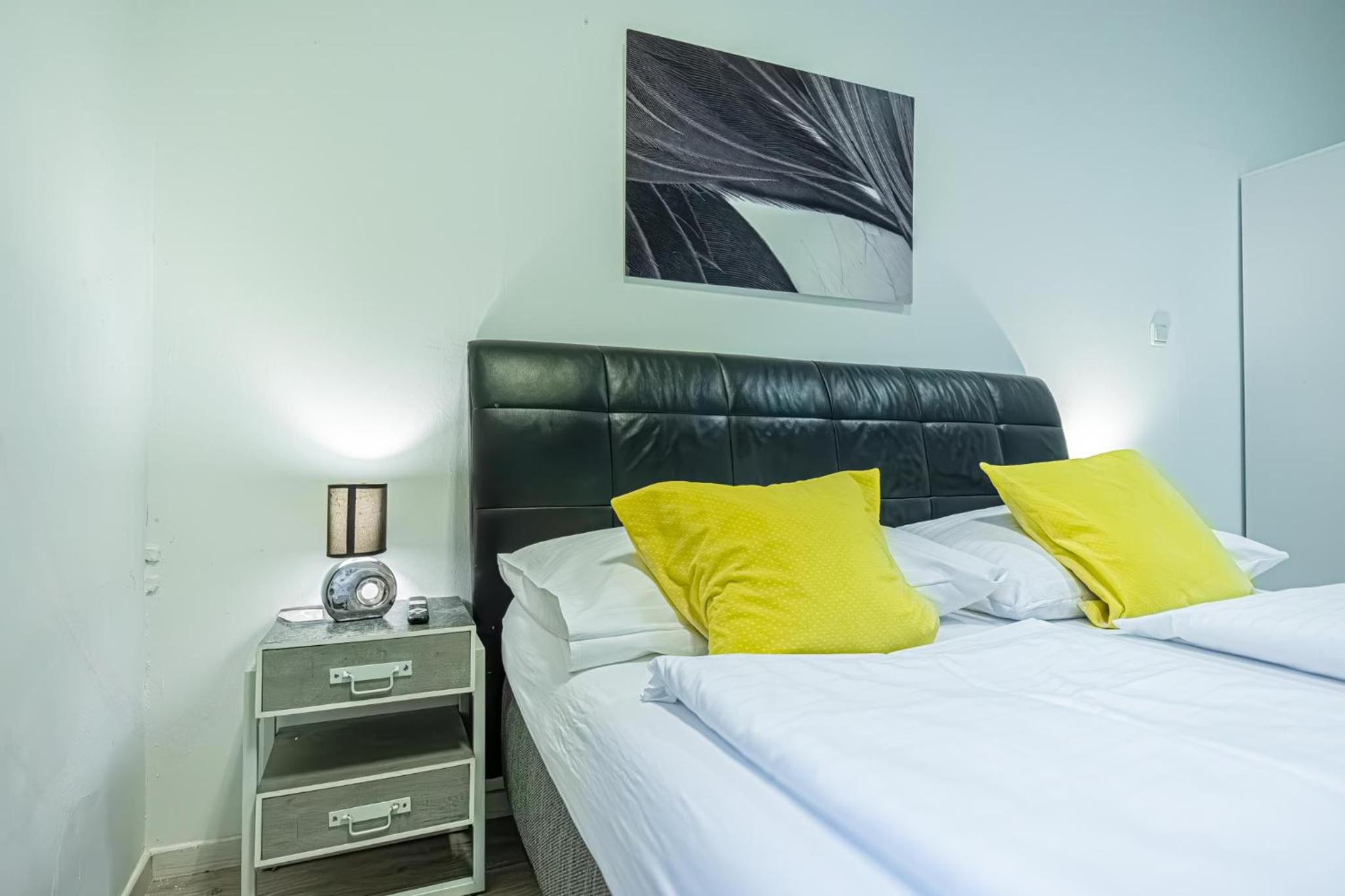 Bright 1BR Apt, Prime Vienna Location & WIFI
