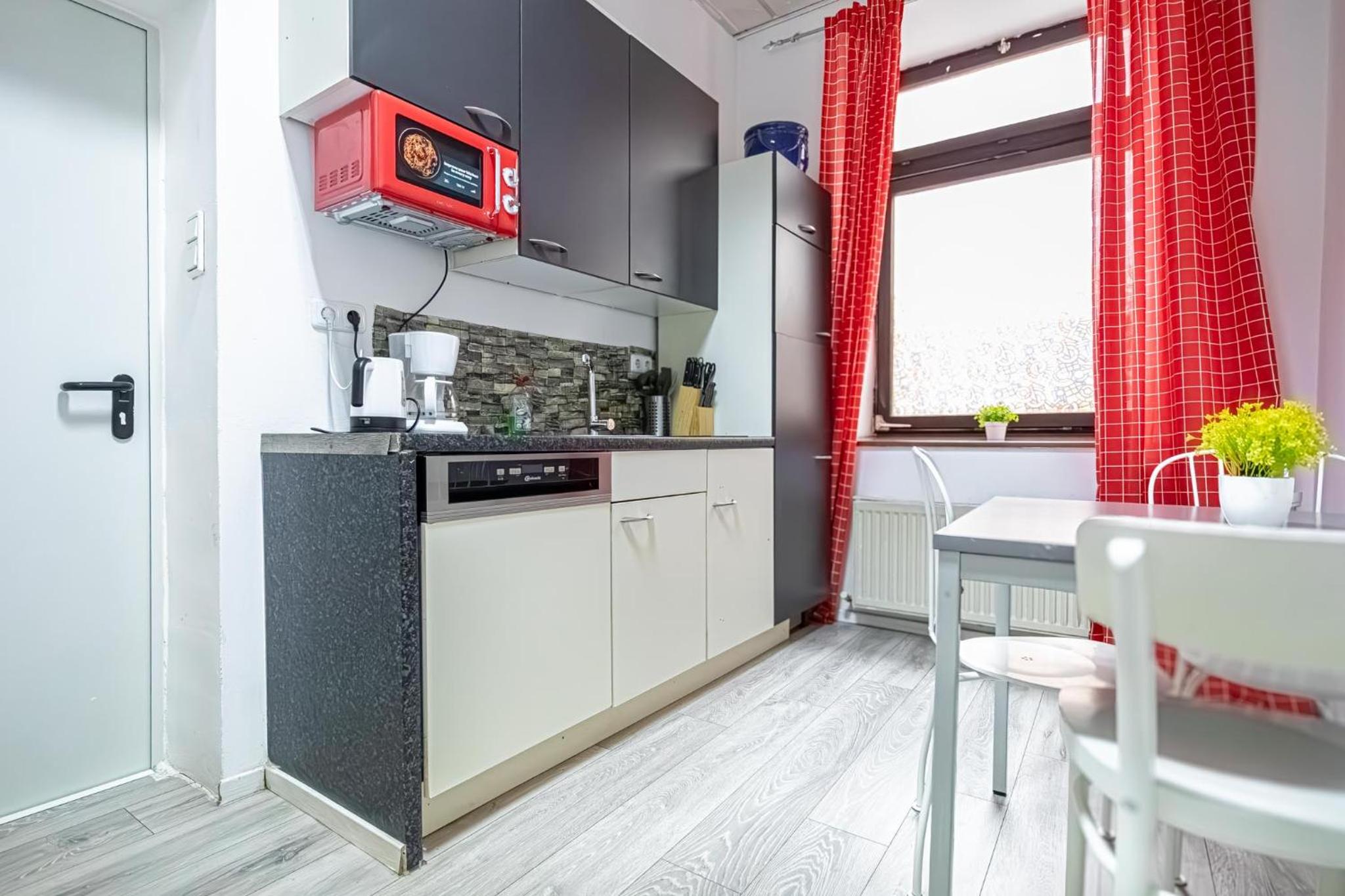 Bright 1BR Apt, Prime Vienna Location & WIFI
