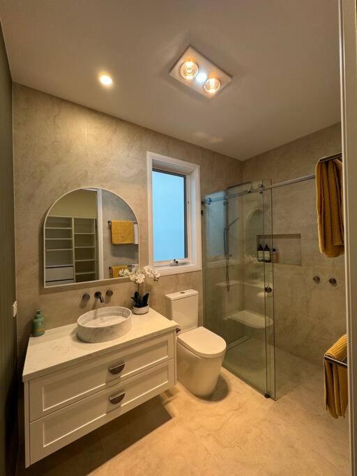 Rosewood Retreat New luxury Home